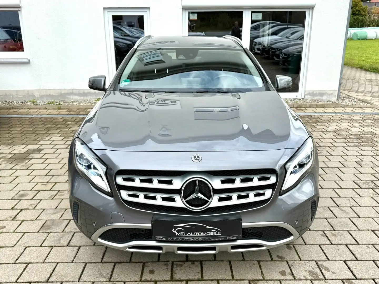 Mercedes-Benz GLA 180 *AMG*AHK*TEMP*NAVI*KLIMA*LED*SHZ*KAMERA Gris - 2