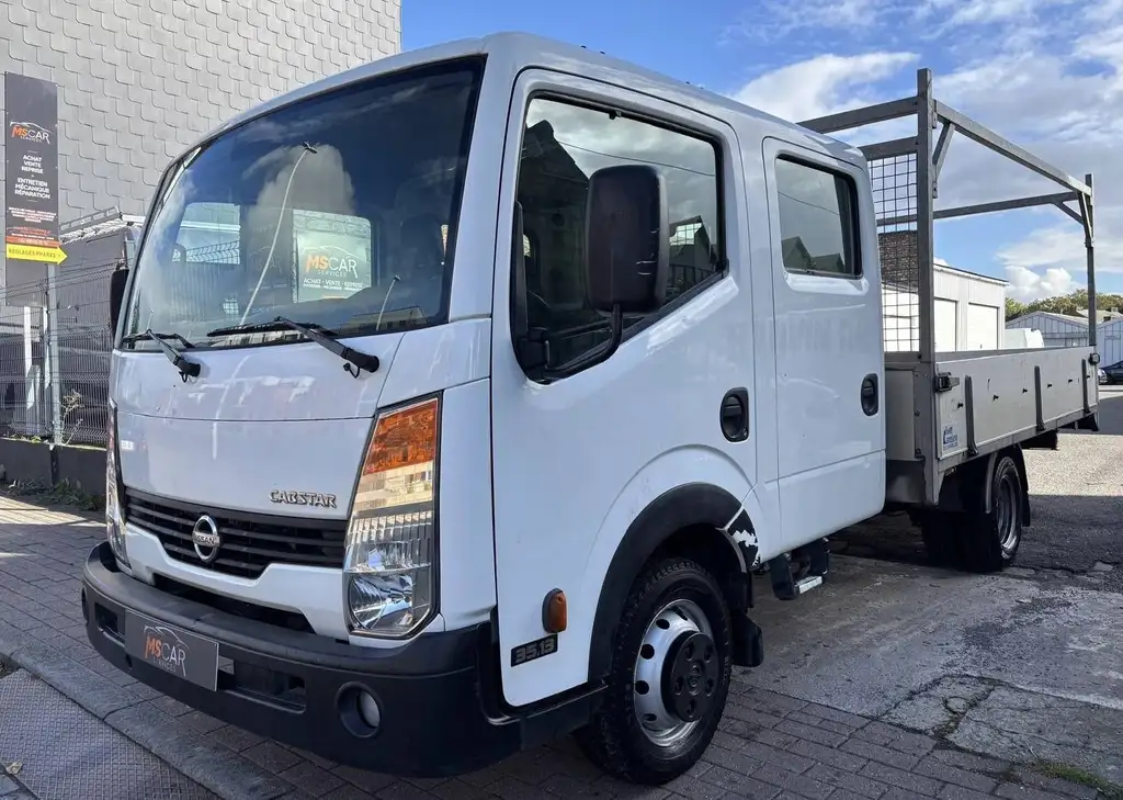 Nissan Cabstar 2008 из Европы — купить под ключ