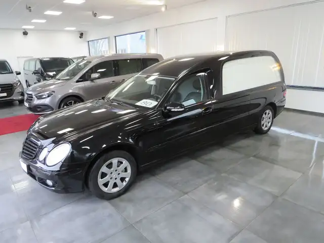 Mercedes-Benz E 280 Kuhlmann Cars Bestattungswagen / Leichenwagen