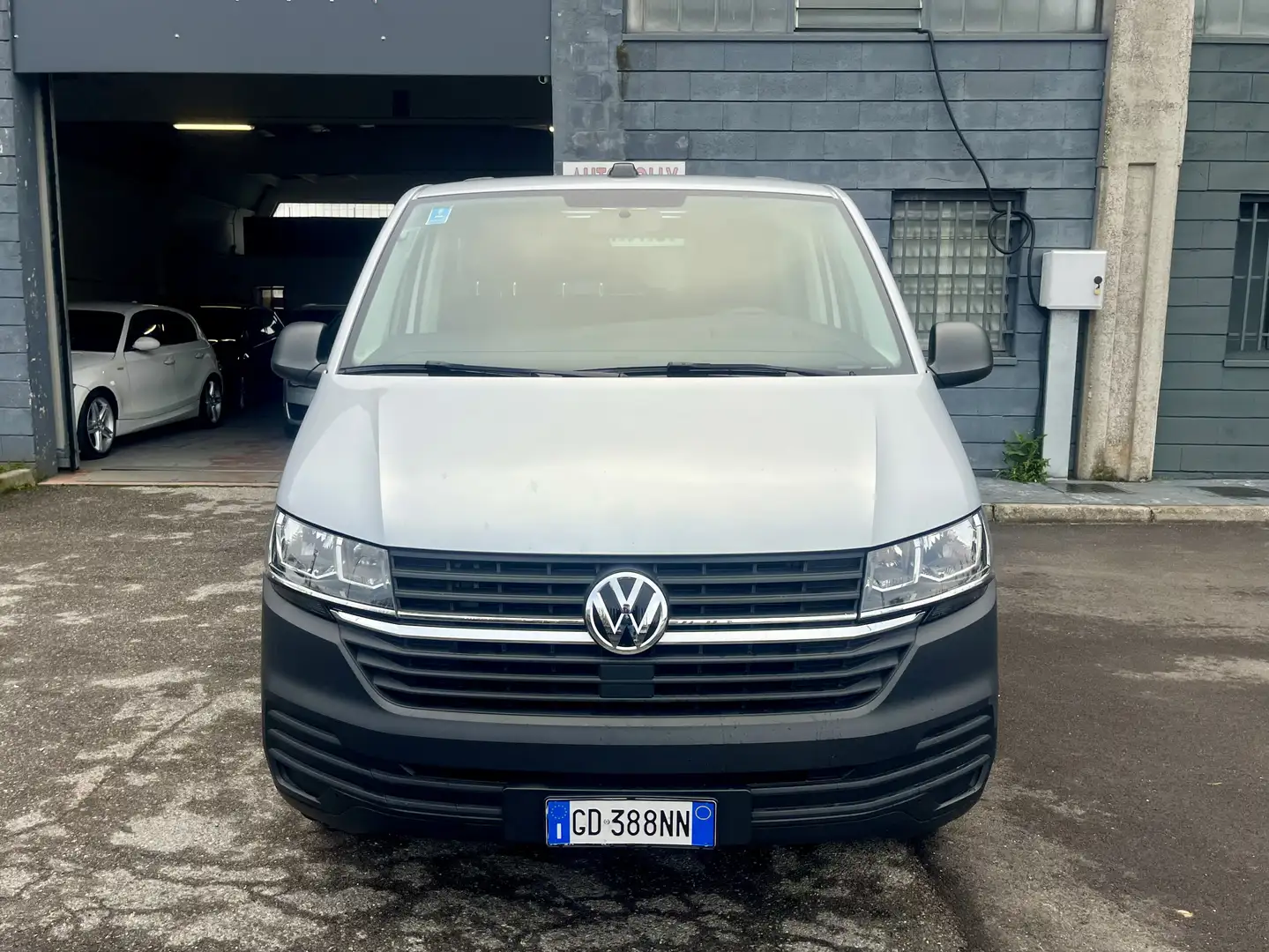 Volkswagen T6 Caravelle Gris - 2