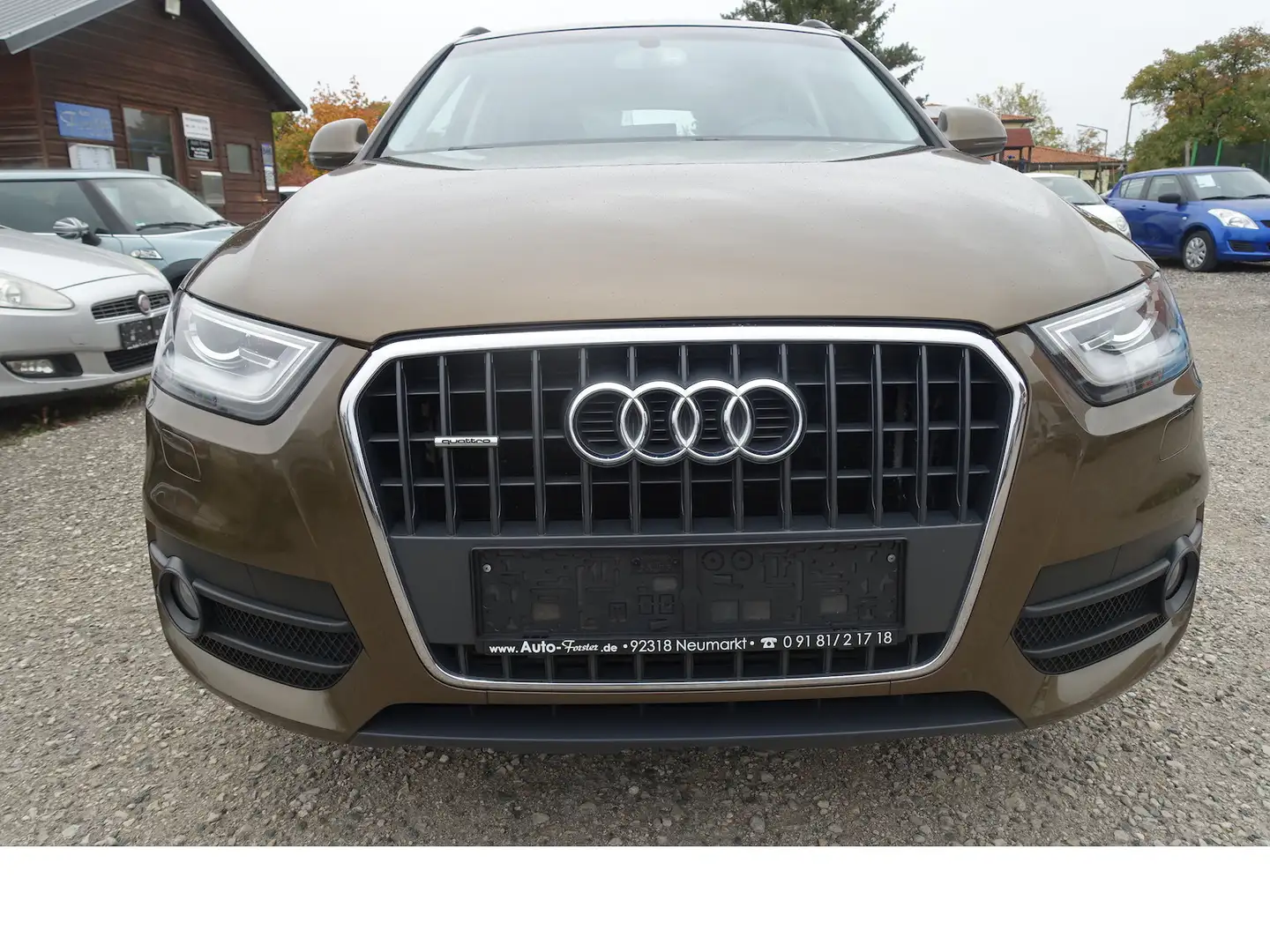 Audi Q3 2.0 TDI quattro Bi-Xenon Navi PDC S-Line 8x Alu Braun - 2