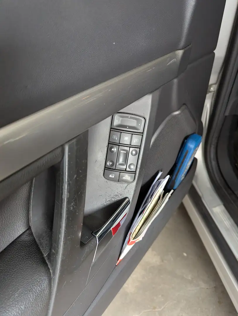 Opel Vectra Vectra 1,9 CDTI Silber - 2