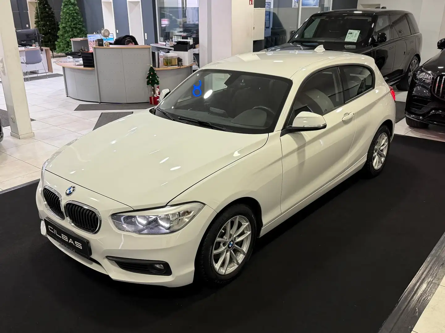 BMW 118 i Advantage *AUTOMATIK*PDC*SHZ*TEMP* Bianco - 1