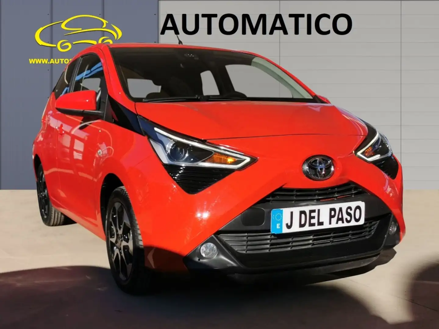 Toyota Aygo 70 x-play x-shift Rojo - 1