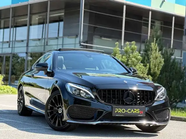 Mercedes-Benz C // AMG-Line // PANO // GARANTIE // LEDER