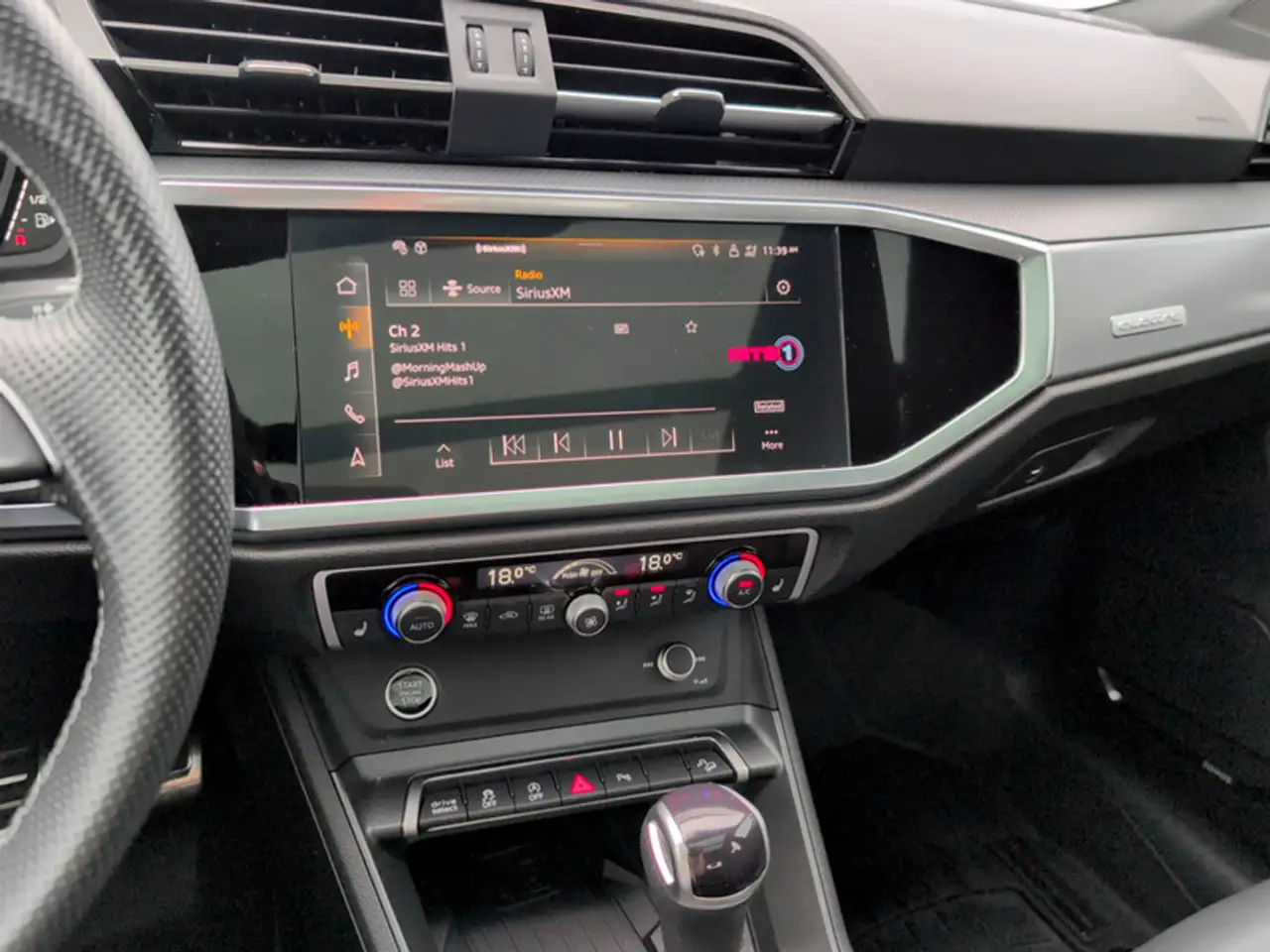 Audi Q3 снимка Audi Q3