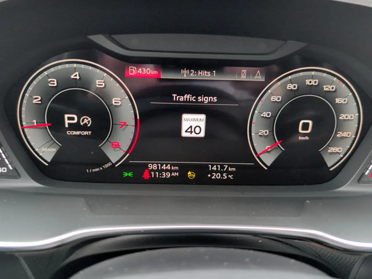 Audi Q3 снимка Audi Q3
