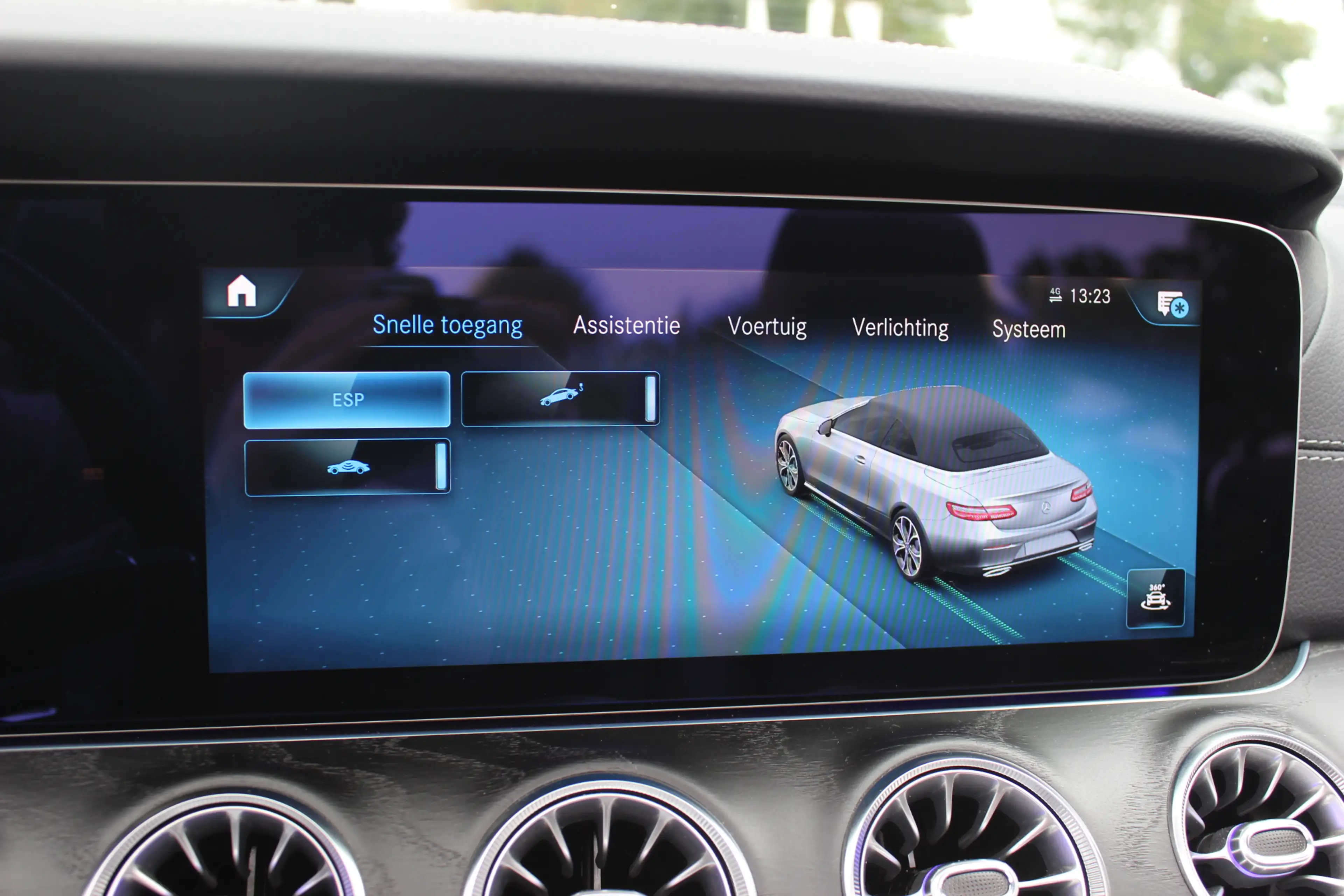 Mercedes-Benz E 200 Cabrio AMG Line / Nieuwstaat / Camera / Burmester — photo 28