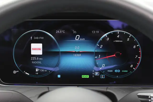 Mercedes-Benz E-Class view 20