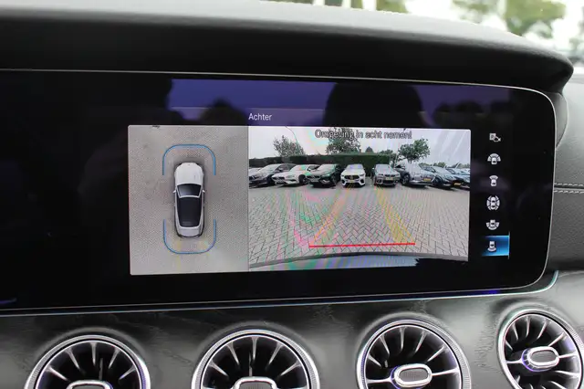 Mercedes-Benz E-Class view 23