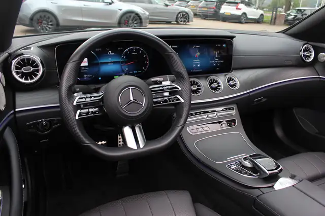 Mercedes-Benz E-Class view 17