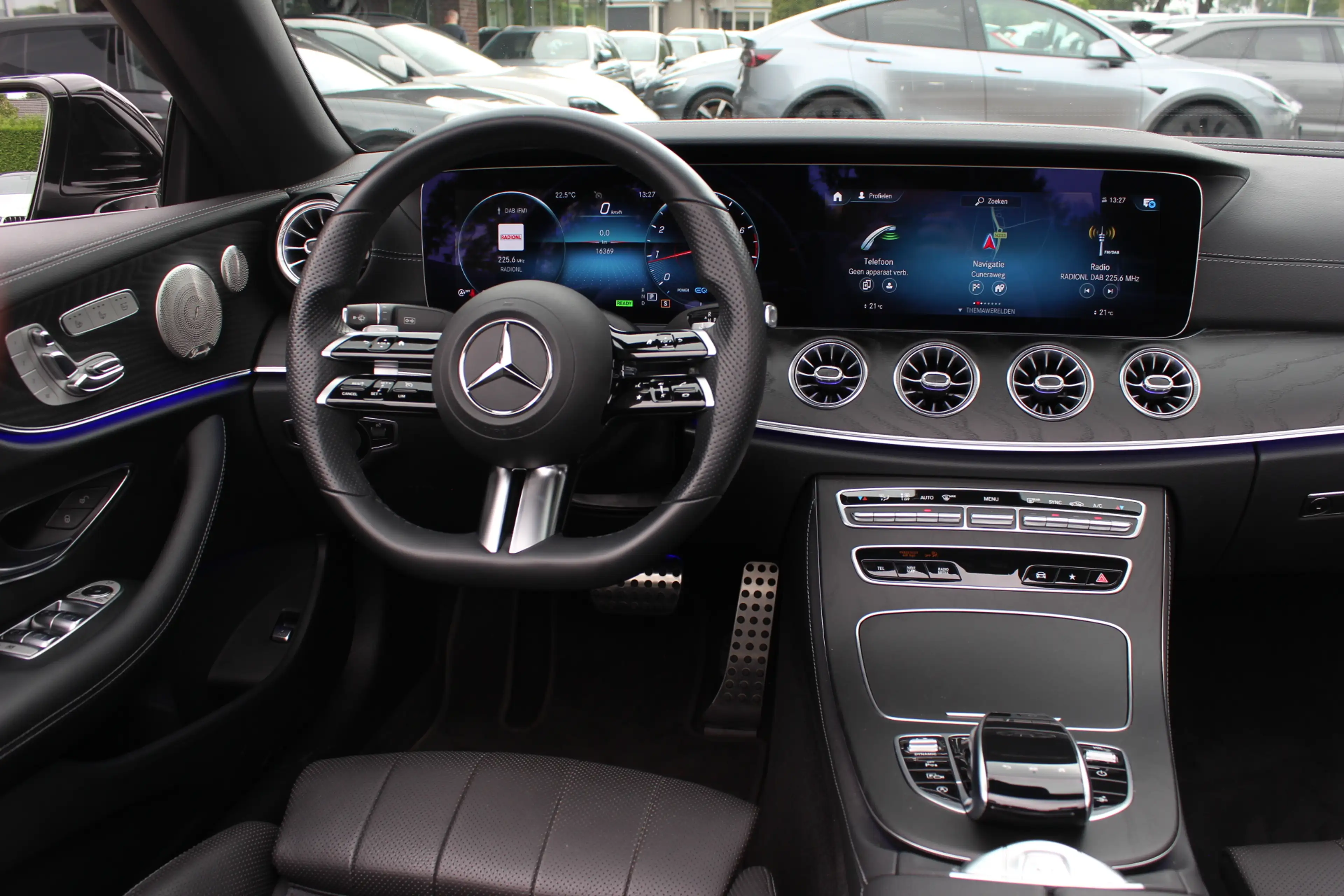 Mercedes-Benz E 200 Cabrio AMG Line / Nieuwstaat / Camera / Burmester — photo 9