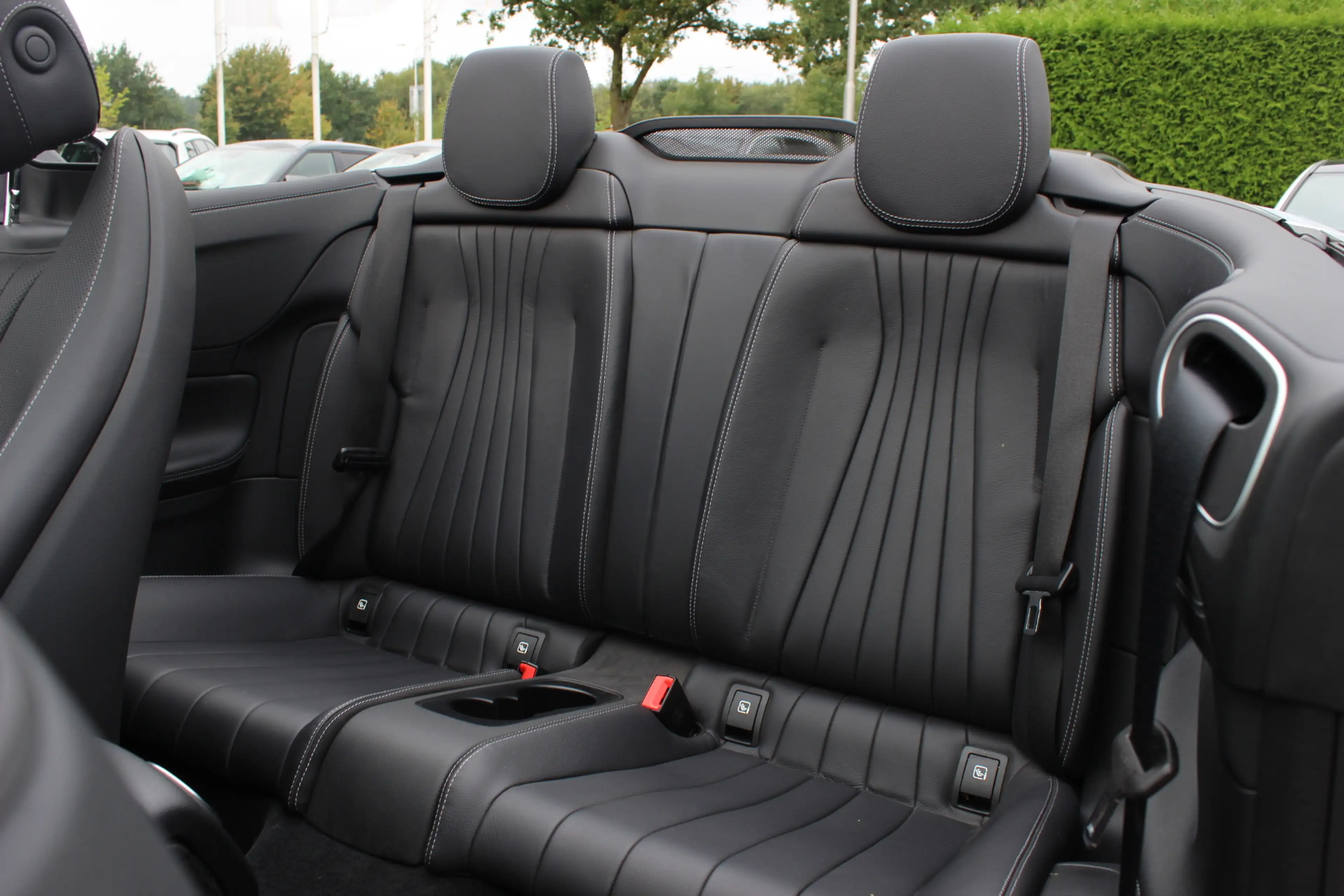 Mercedes-Benz E 200 Cabrio AMG Line / Nieuwstaat / Camera / Burmester — photo 11