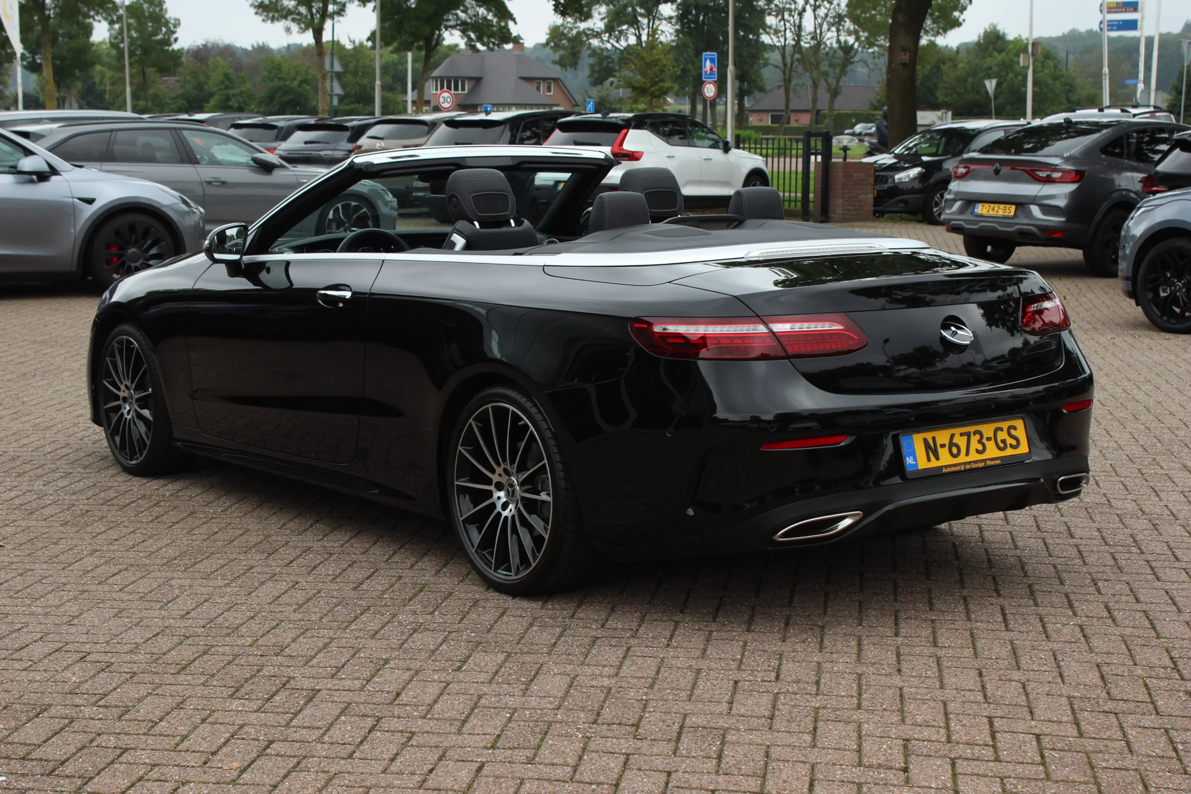 Mercedes-Benz E 200 Cabrio AMG Line / Nieuwstaat / Camera / Burmester — photo 3