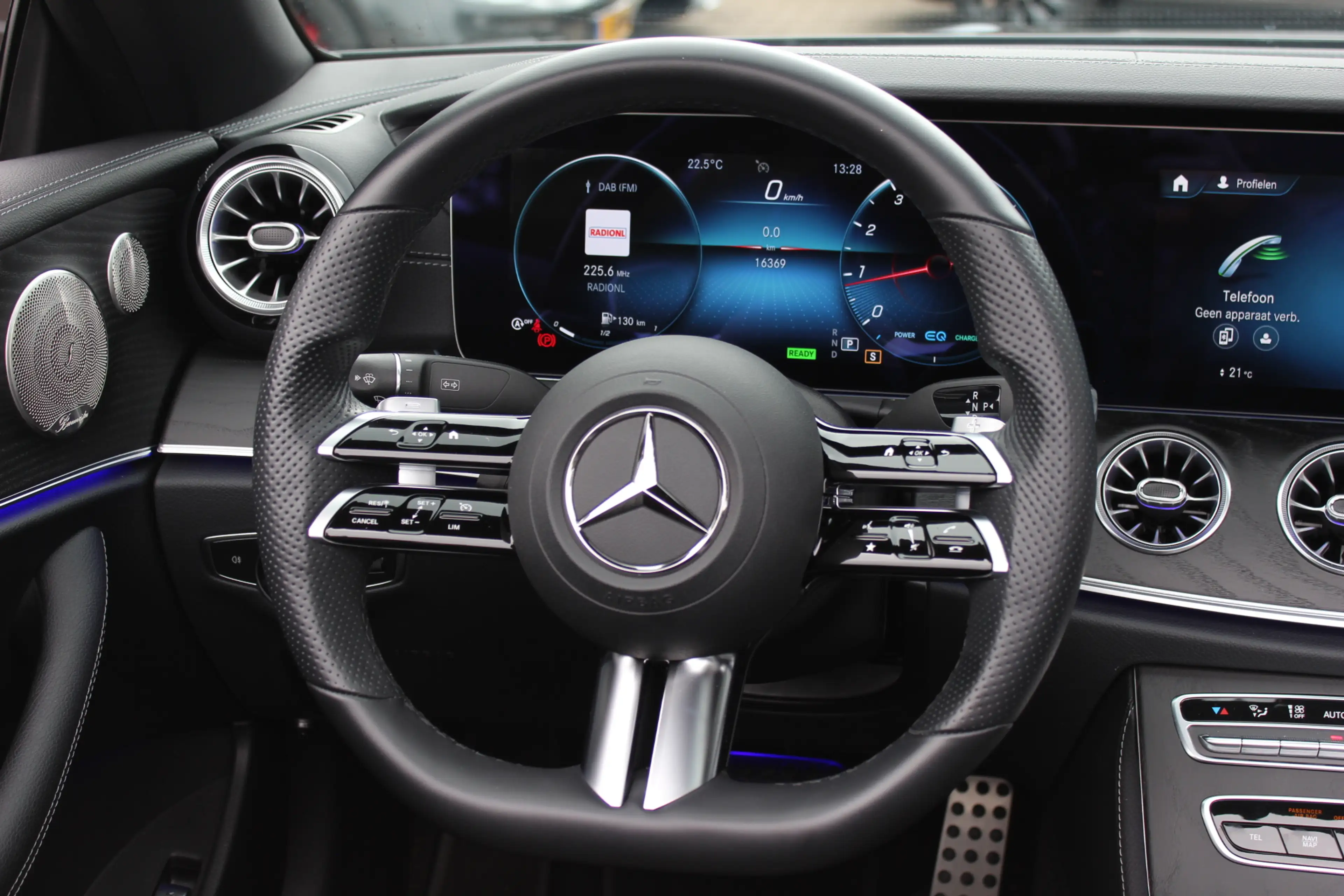 Mercedes-Benz E 200 Cabrio AMG Line / Nieuwstaat / Camera / Burmester — photo 18