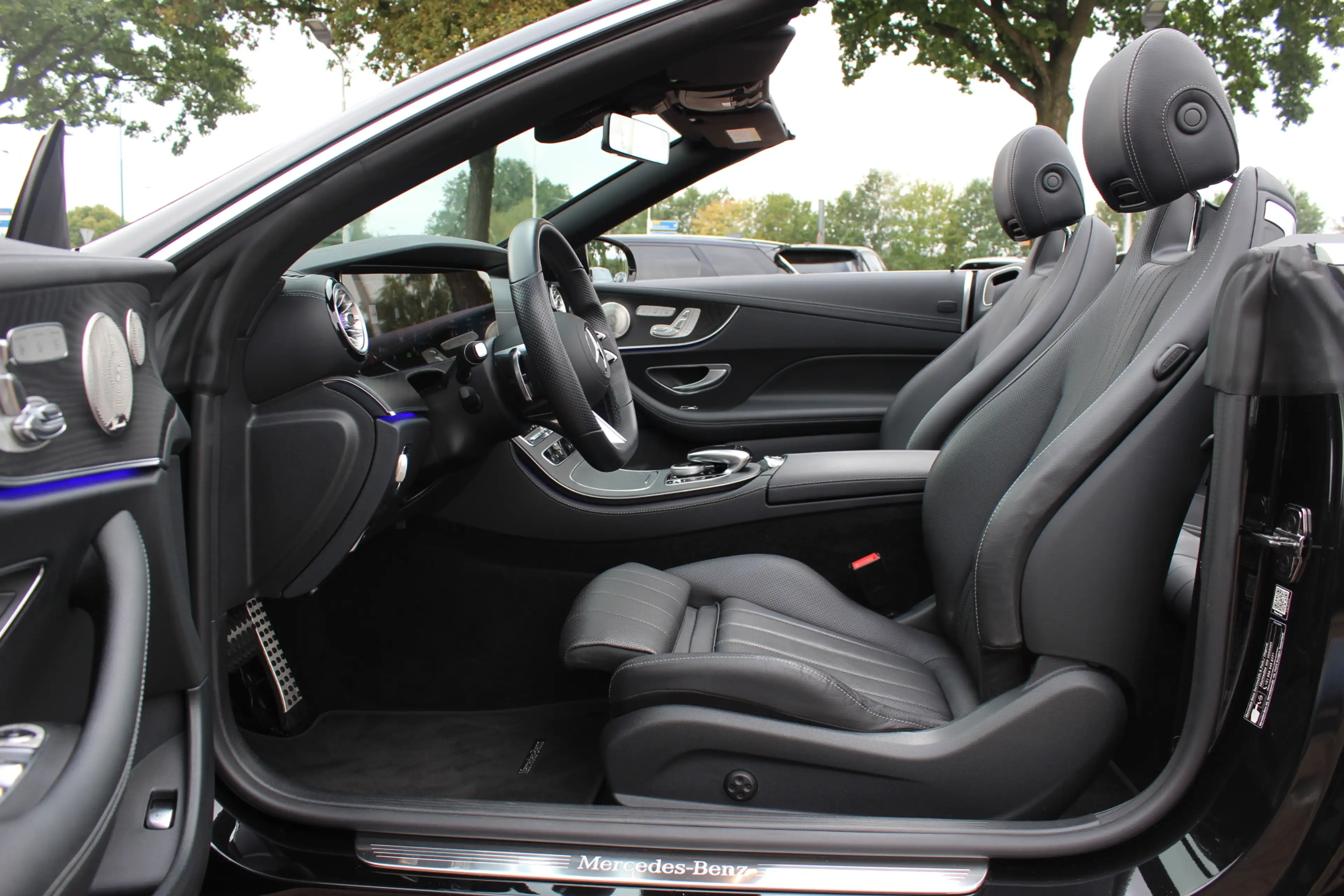 Mercedes-Benz E 200 Cabrio AMG Line / Nieuwstaat / Camera / Burmester — photo 10