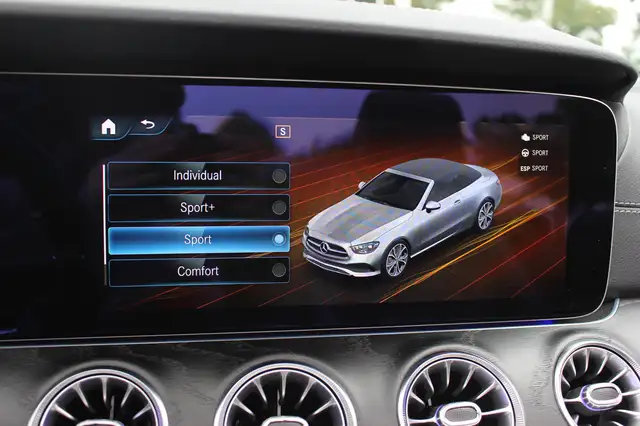 Mercedes-Benz E-Class view 27