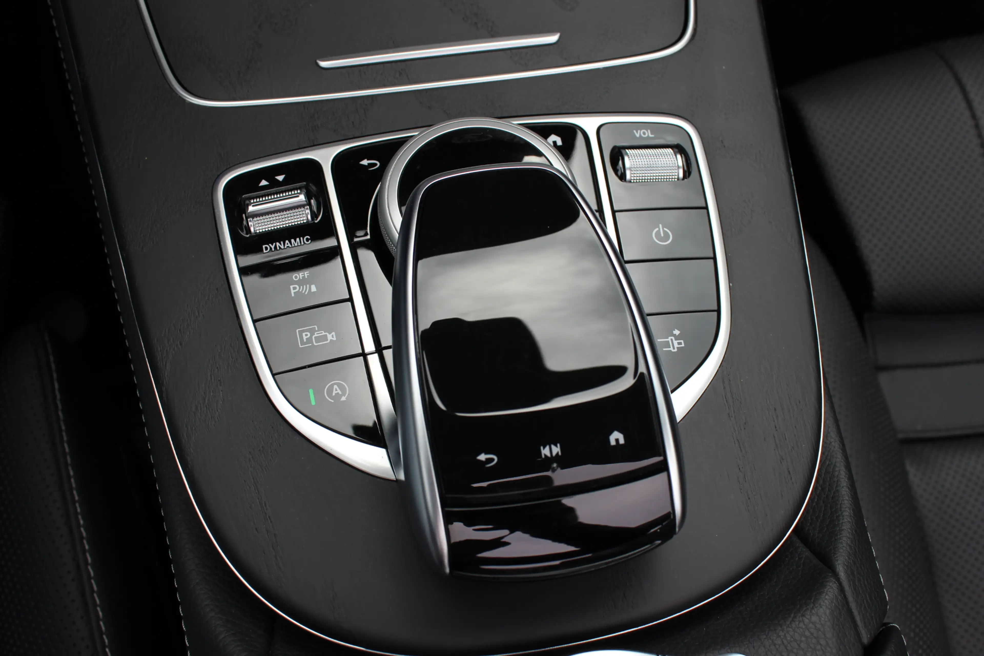 Mercedes-Benz E 200 Cabrio AMG Line / Nieuwstaat / Camera / Burmester — photo 32