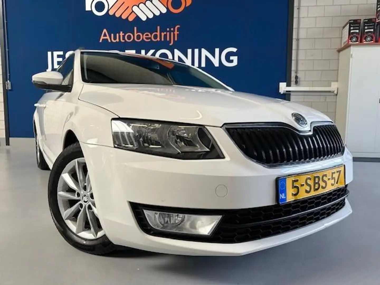 Skoda Octavia Combi 2.0 TDI Ambition Businessline Automaat/bouwj Wit - 2