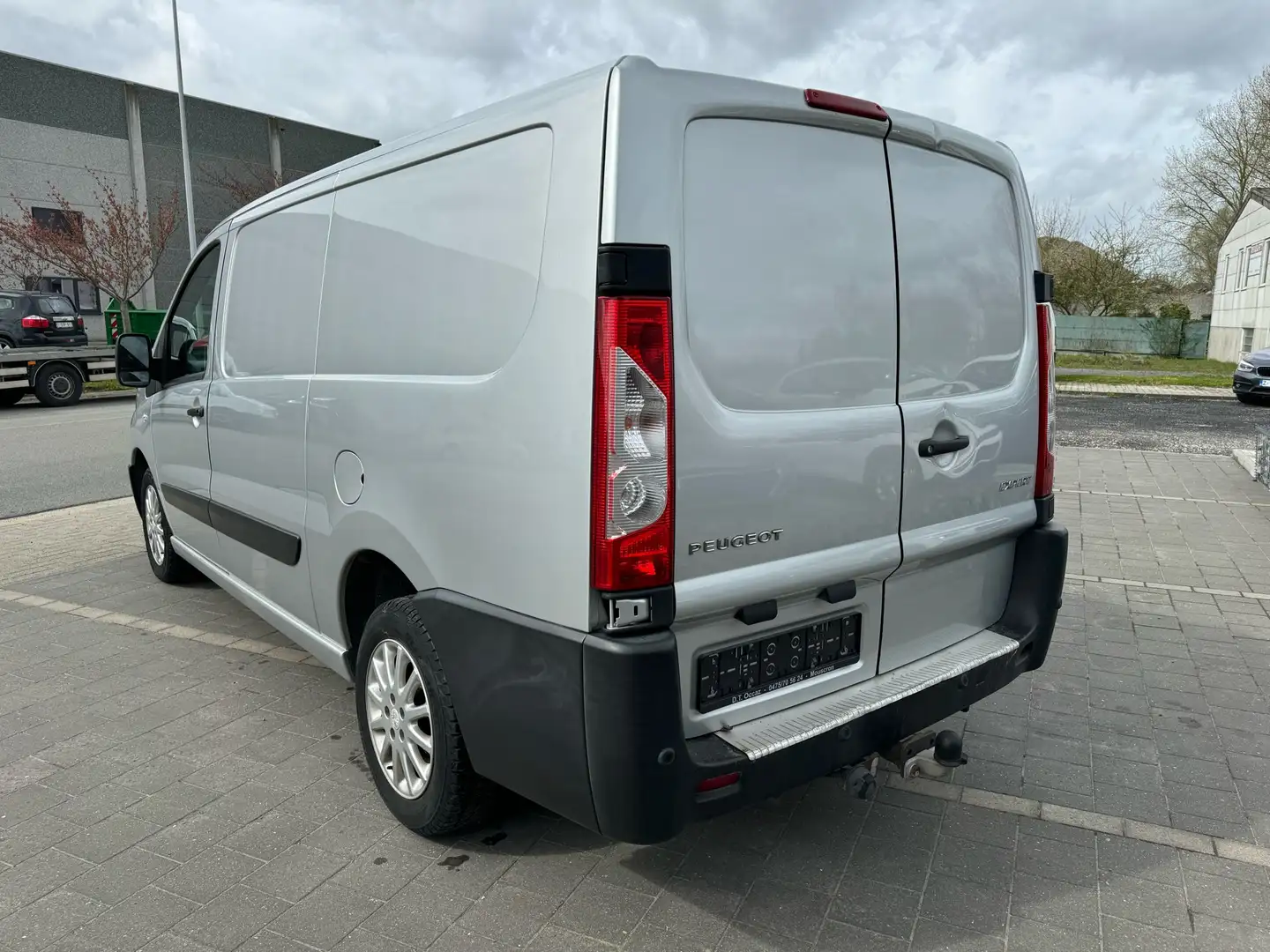 Peugeot Expert 2.0 hdi Automatique 3 places Silber - 2