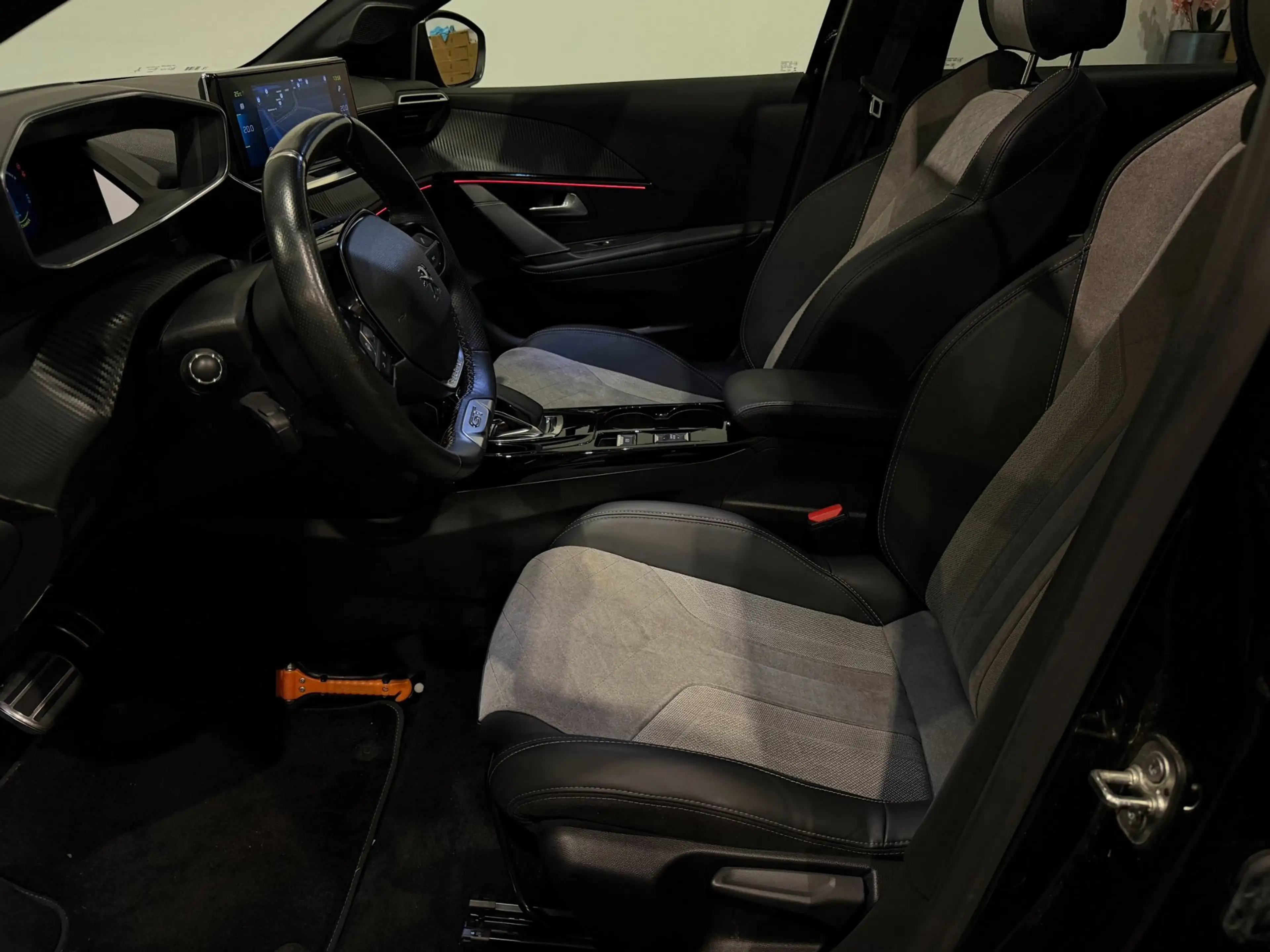 Peugeot e-208 EV GT 350 50 kWh SCHUIFDAK AIRCO NAVI STOELVER. CA — photo 16