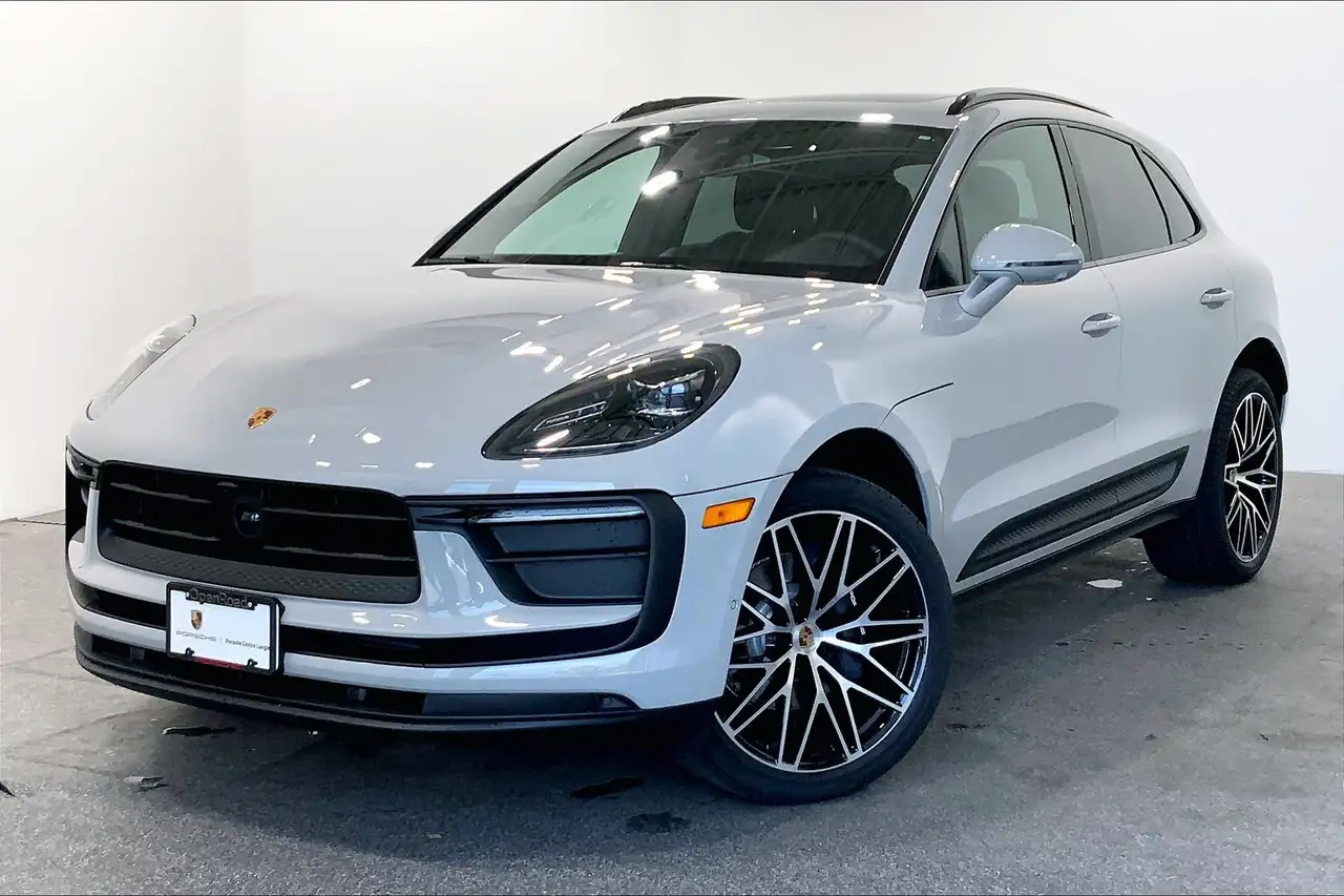 2025 Porsche Macan