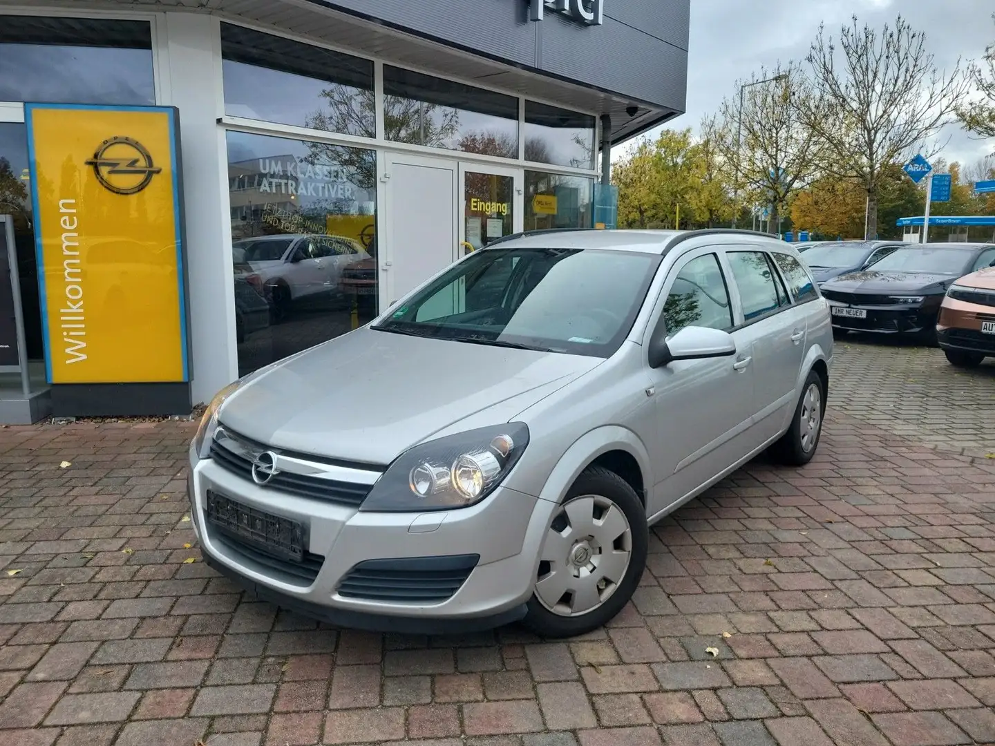 Opel Astra H 1.9 CDTi 100PS Caravan "Edition" 2-Hand Argento - 1