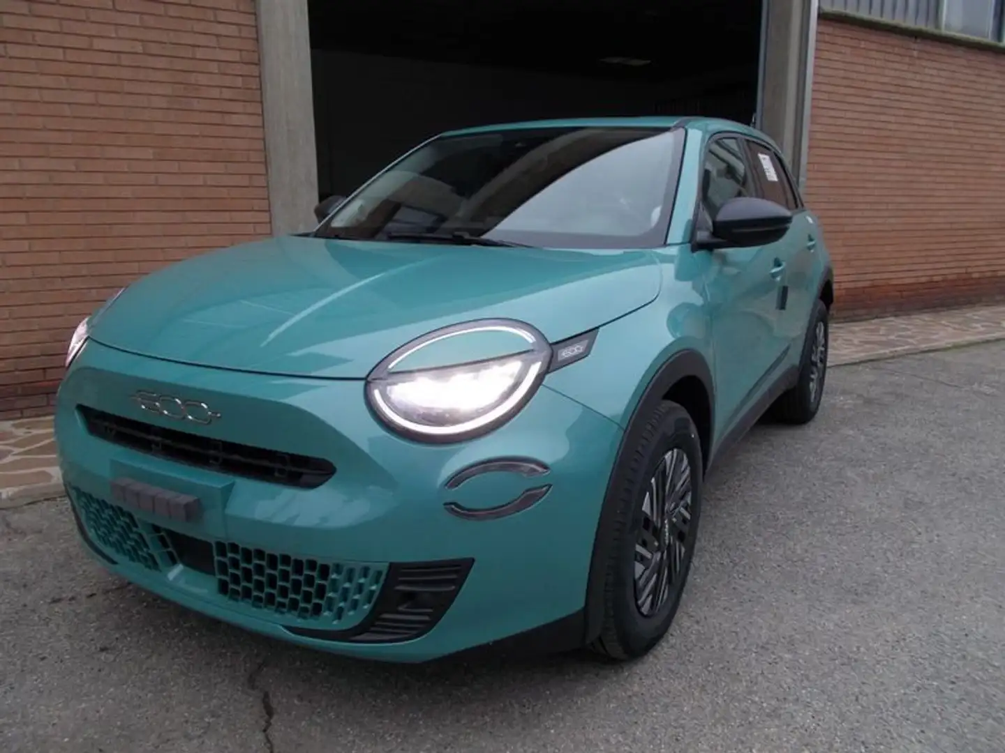 Fiat 600 Hybrid MHEV  KM.0  338.7575187  MASSARI MARCO Bleu - 1