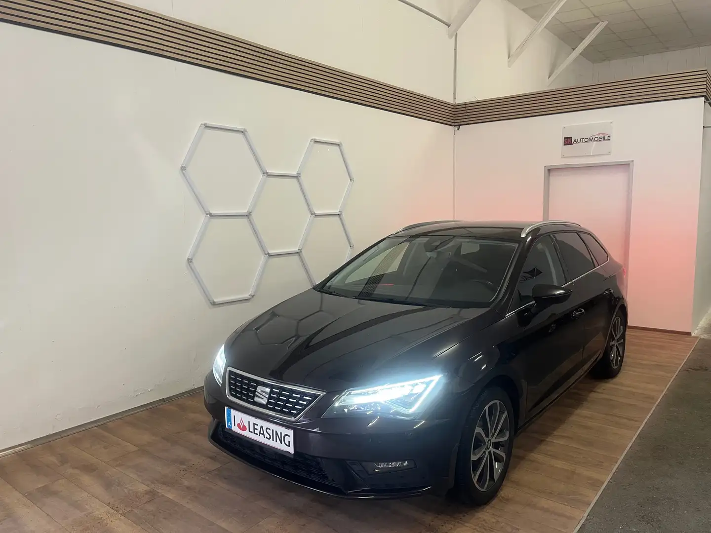 SEAT Leon Xcellence Violett - 1