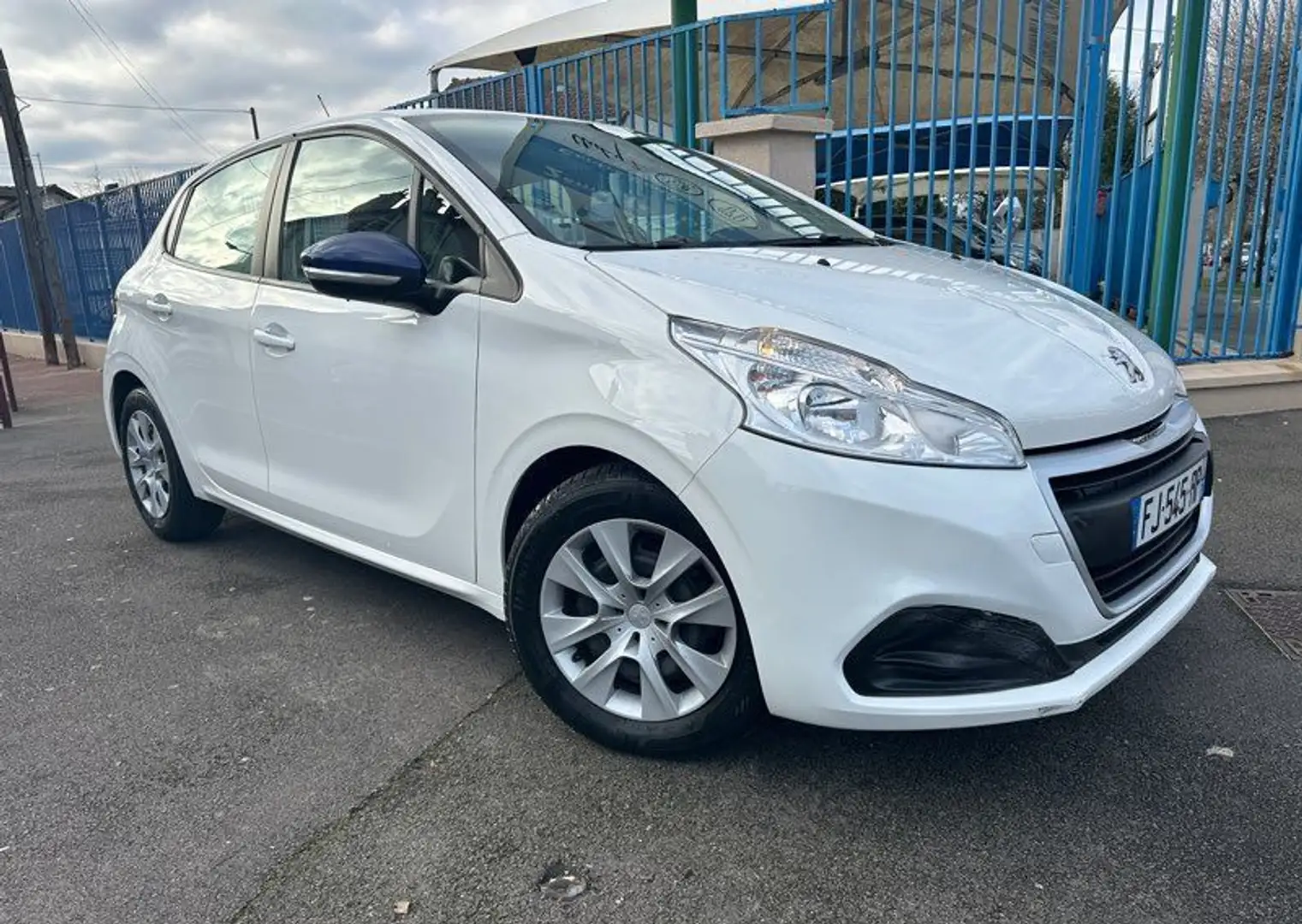 Peugeot 208 32300kms première main Blanc - 1