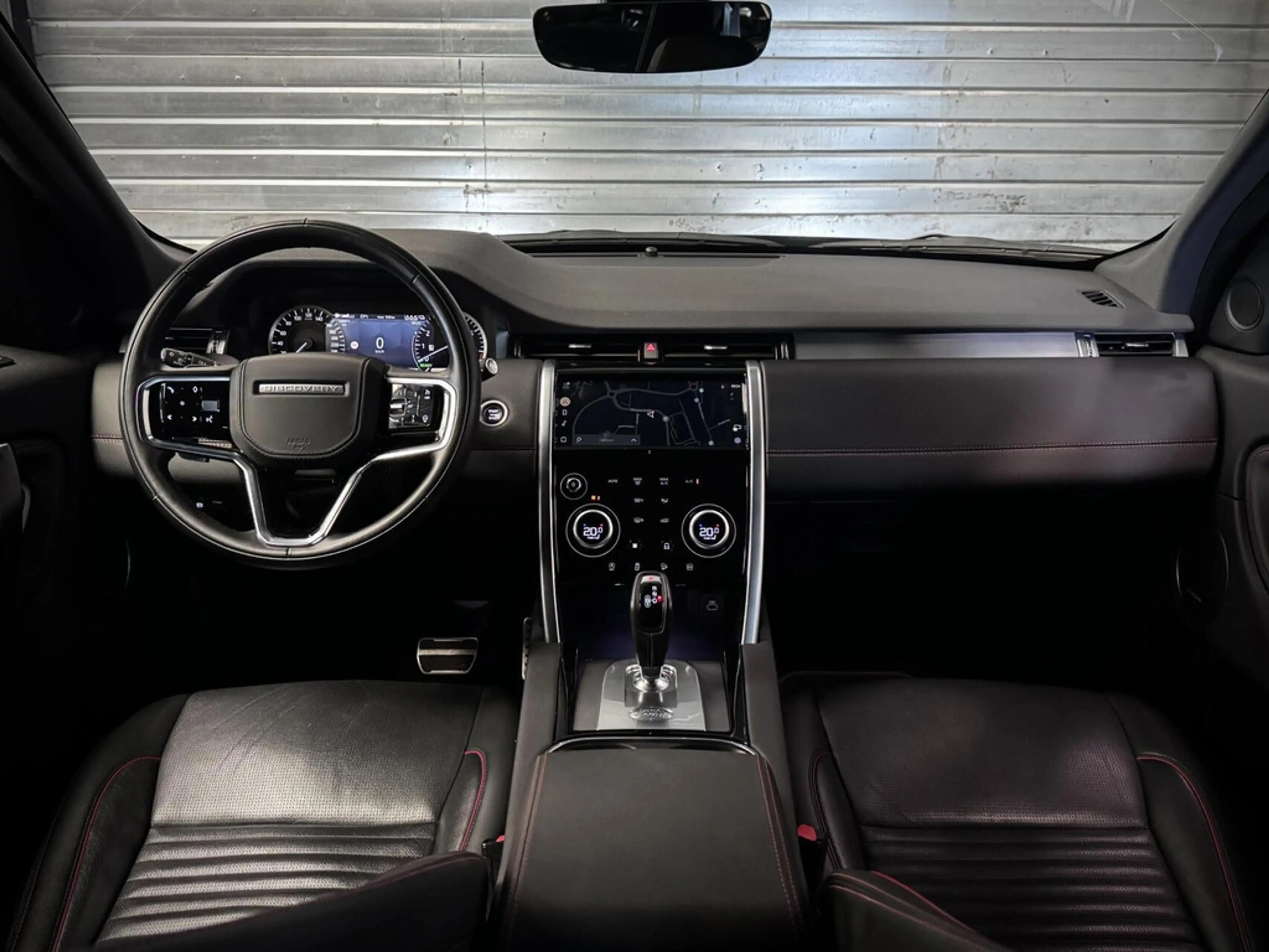 Land Rover Discovery Sport P300e 1.5 R-Dynamic SE | SOH 92% | Black Pack | Co — photo 16
