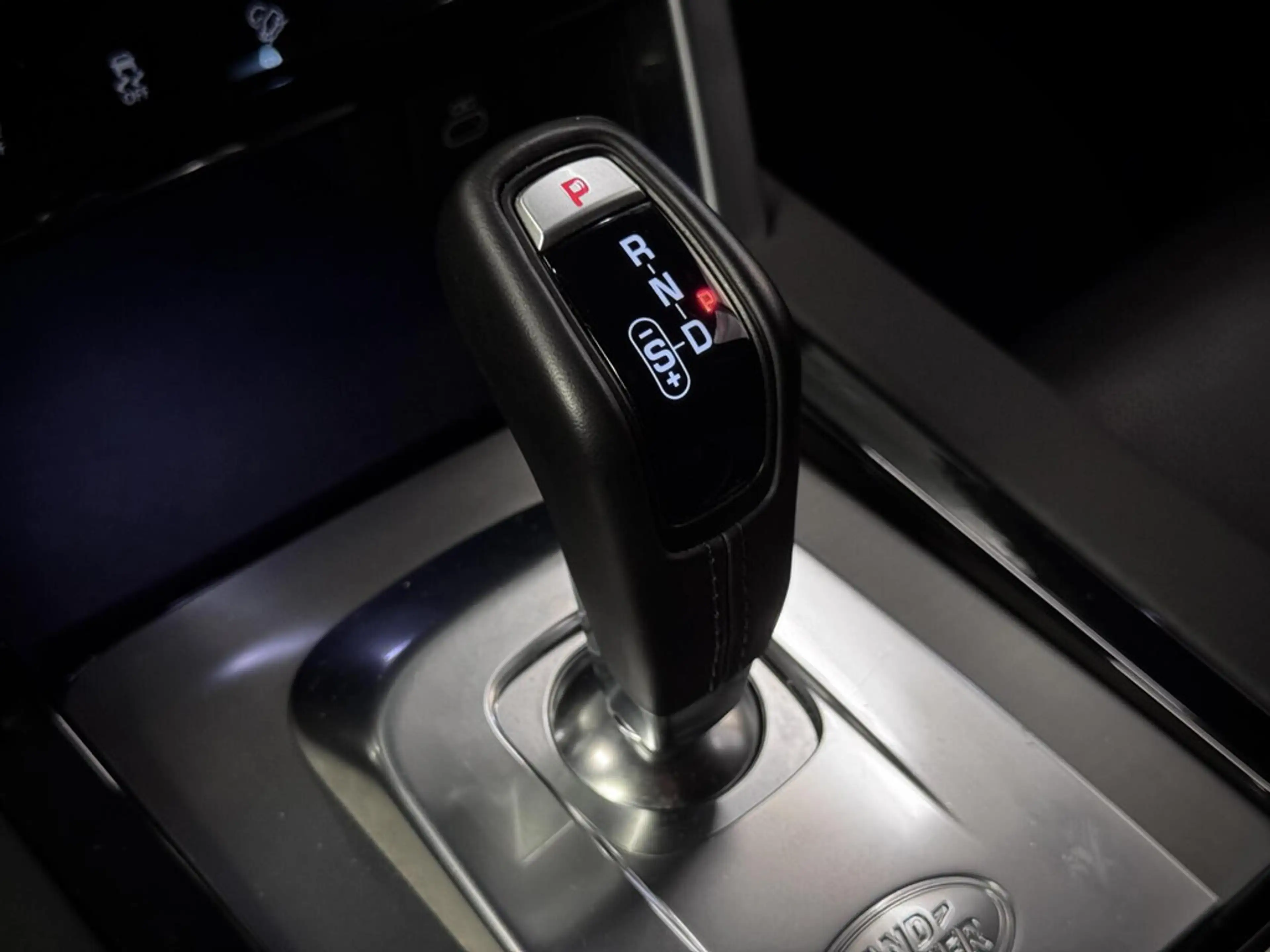 Land Rover Discovery Sport P300e 1.5 R-Dynamic SE | SOH 92% | Black Pack | Co — photo 31