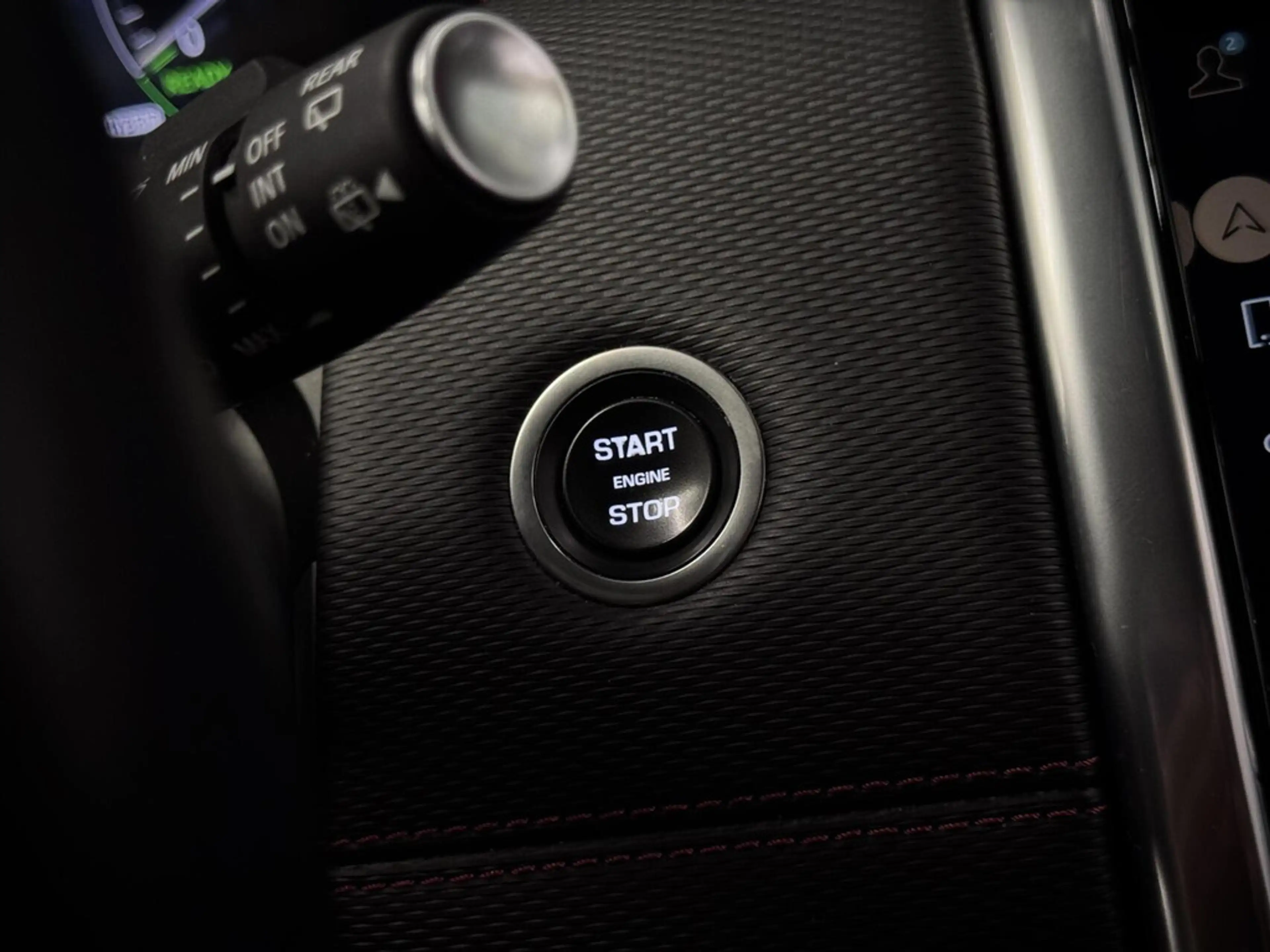 Land Rover Discovery Sport P300e 1.5 R-Dynamic SE | SOH 92% | Black Pack | Co — photo 42