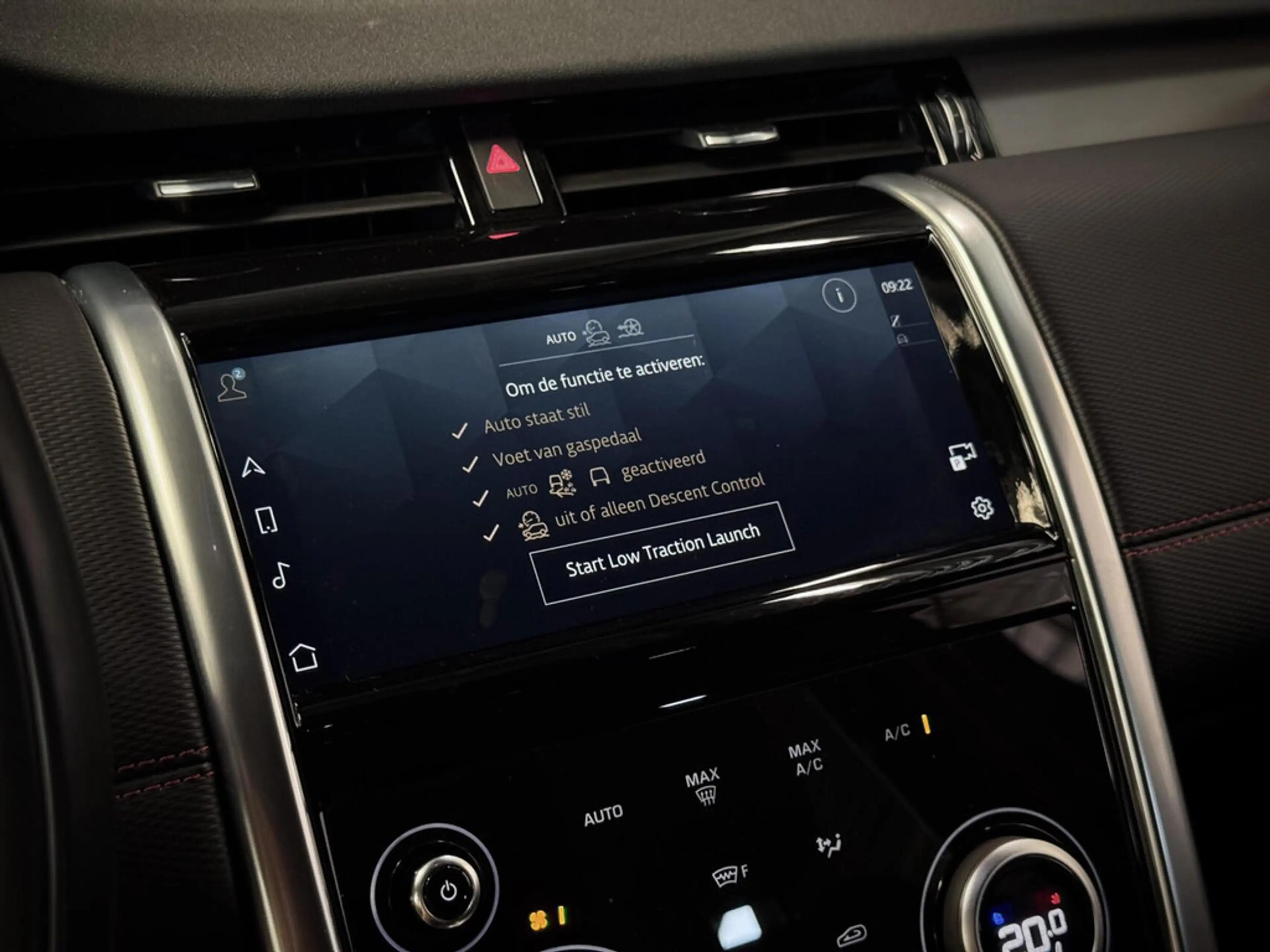 Land Rover Discovery Sport P300e 1.5 R-Dynamic SE | SOH 92% | Black Pack | Co — photo 21