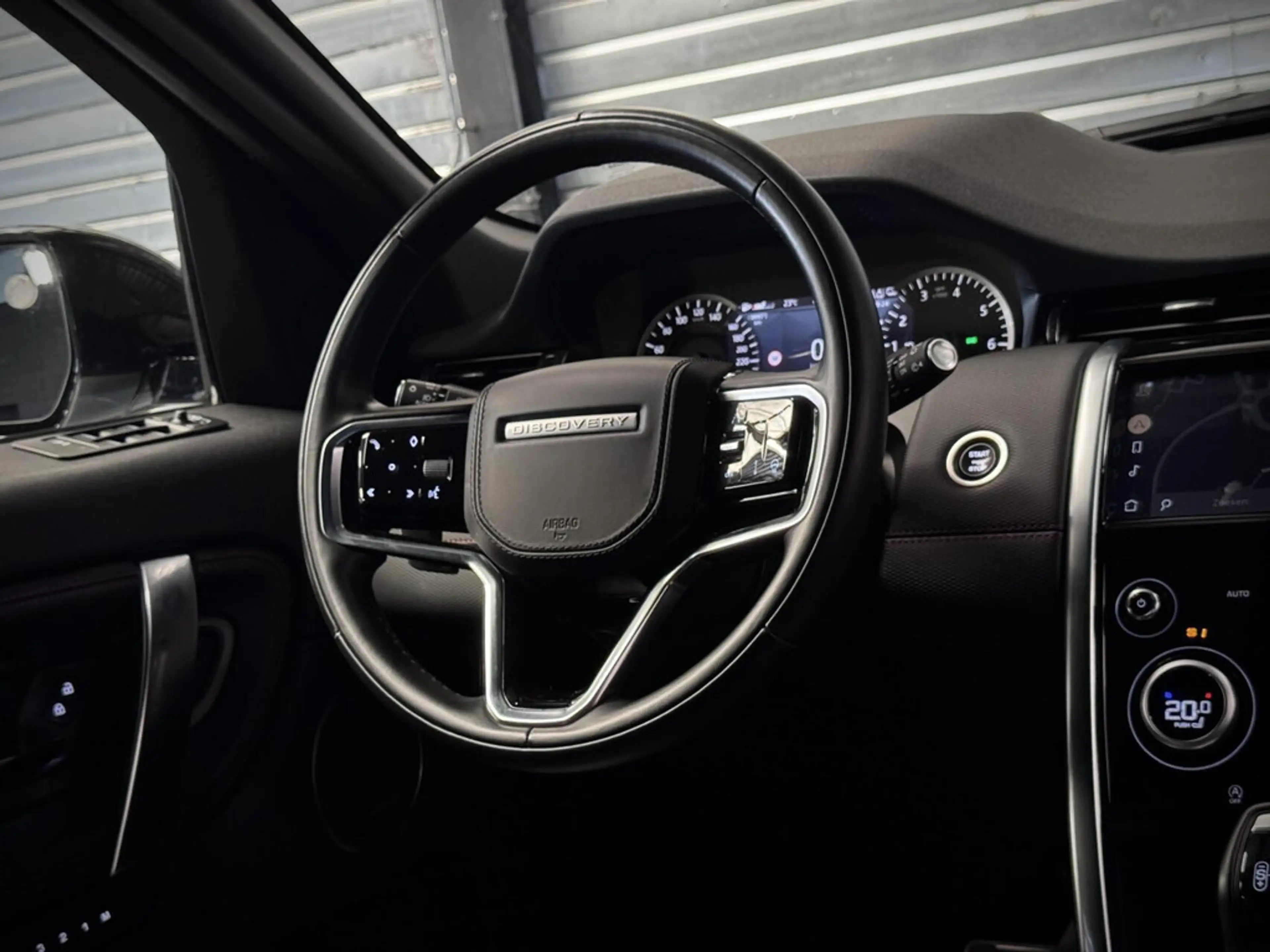 Land Rover Discovery Sport P300e 1.5 R-Dynamic SE | SOH 92% | Black Pack | Co — photo 43