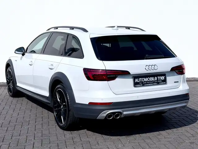 Audi A4 view 7