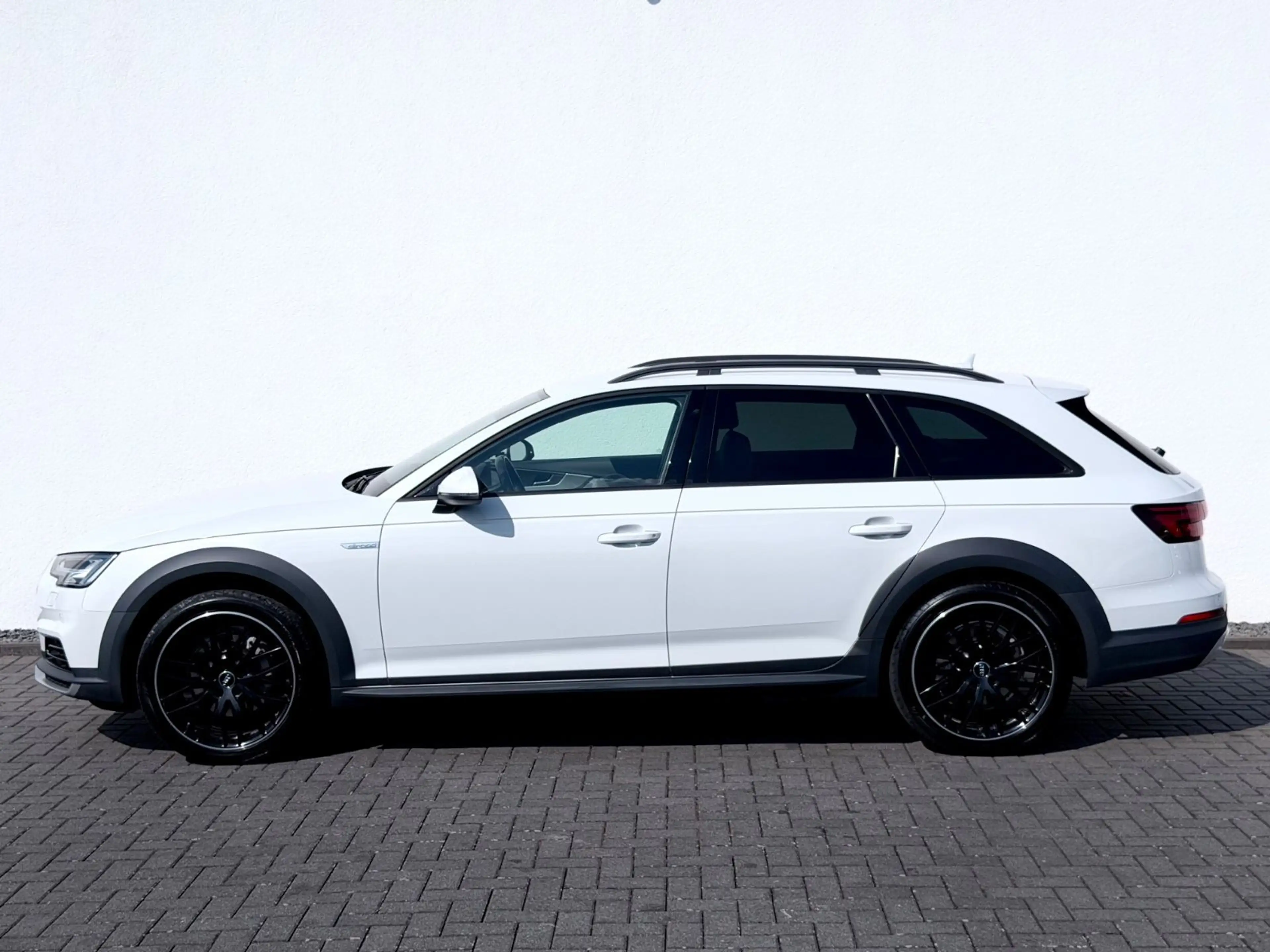 Audi A4 allroad 2.0 TDI quattro/NAVI/LED/PDC/GARANTIE — photo 8
