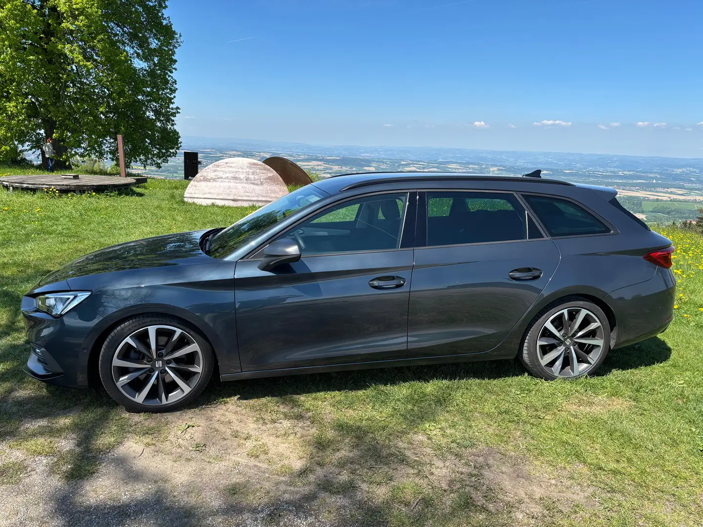 SEAT Leon Leon SP FR 2,0 TDI FR Grau - 2