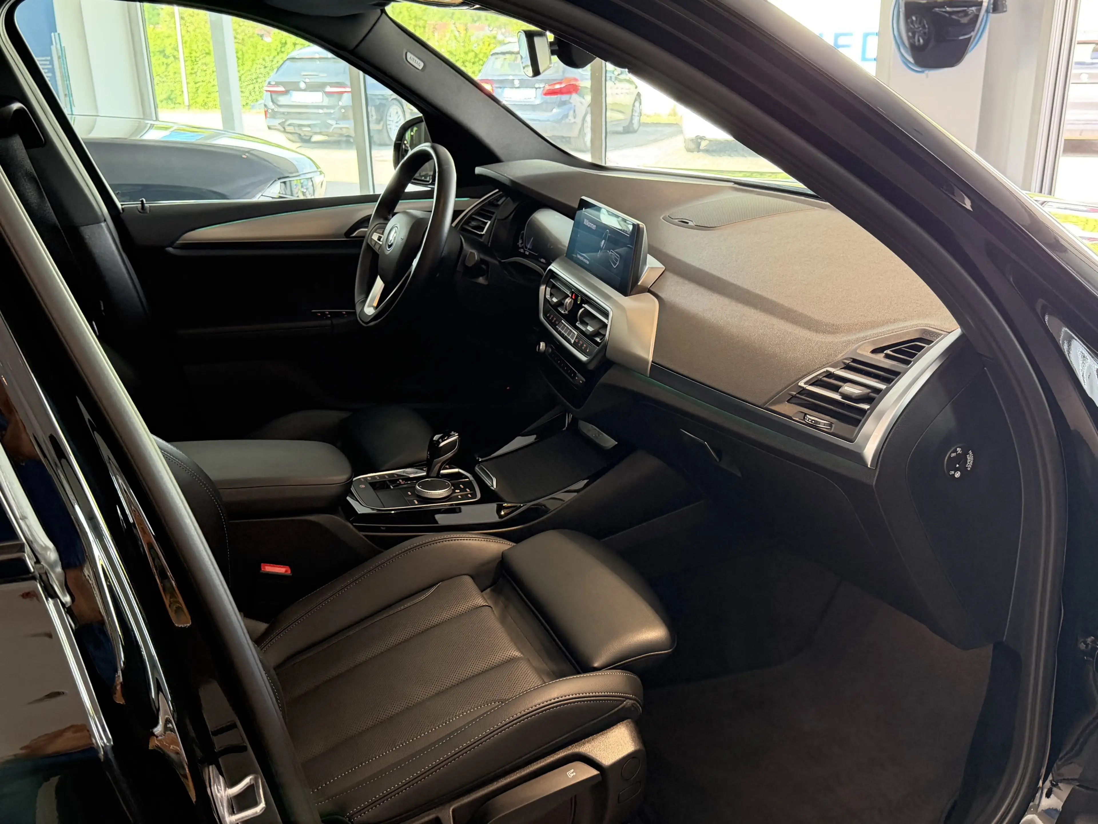 BMW X3 xDrive30e DAB LED WLAN Pano.Dach Klimaaut. — photo 18