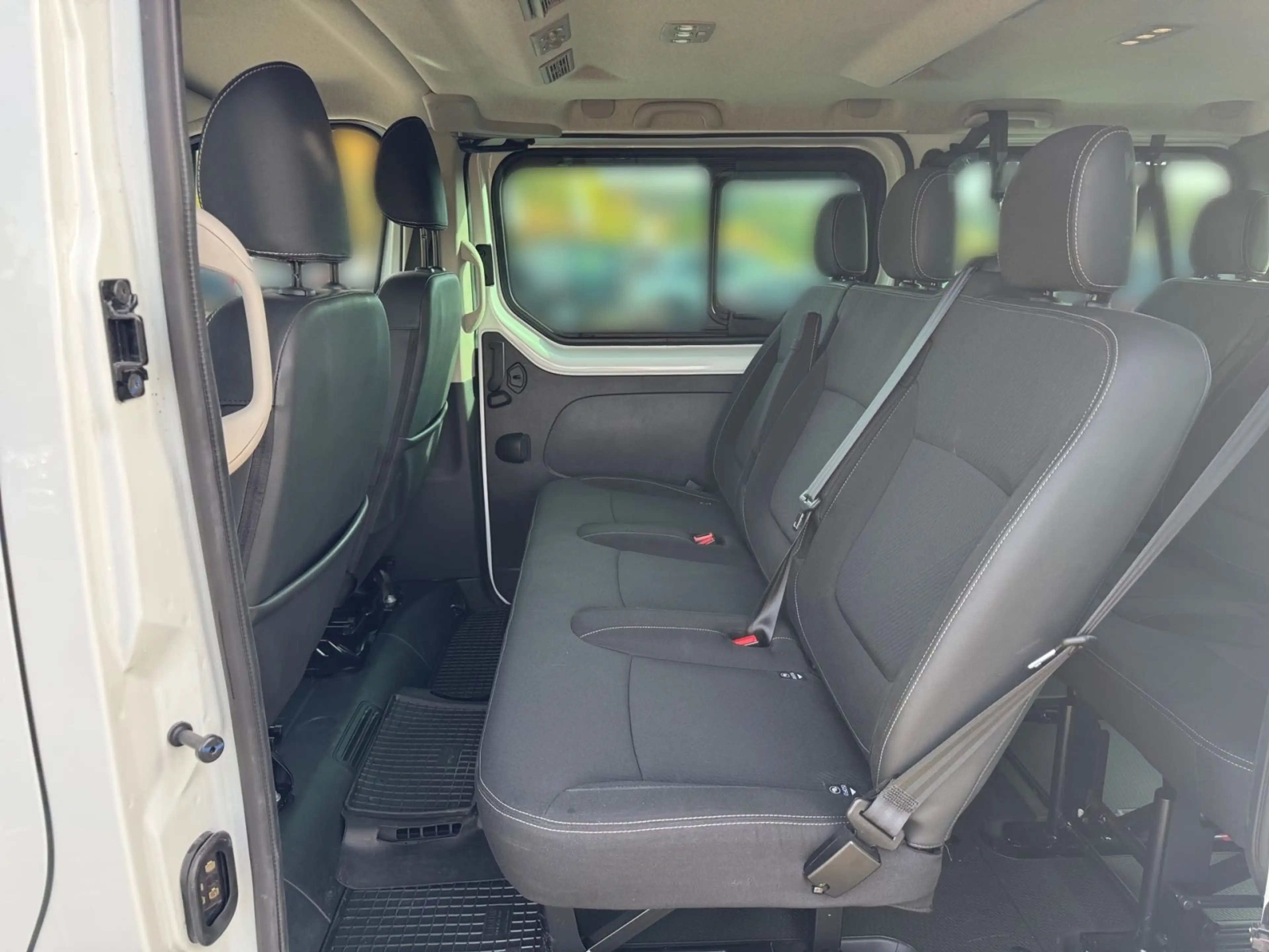 Nissan Primastar Kombi L1H1 dCI 170 A/T — photo 11