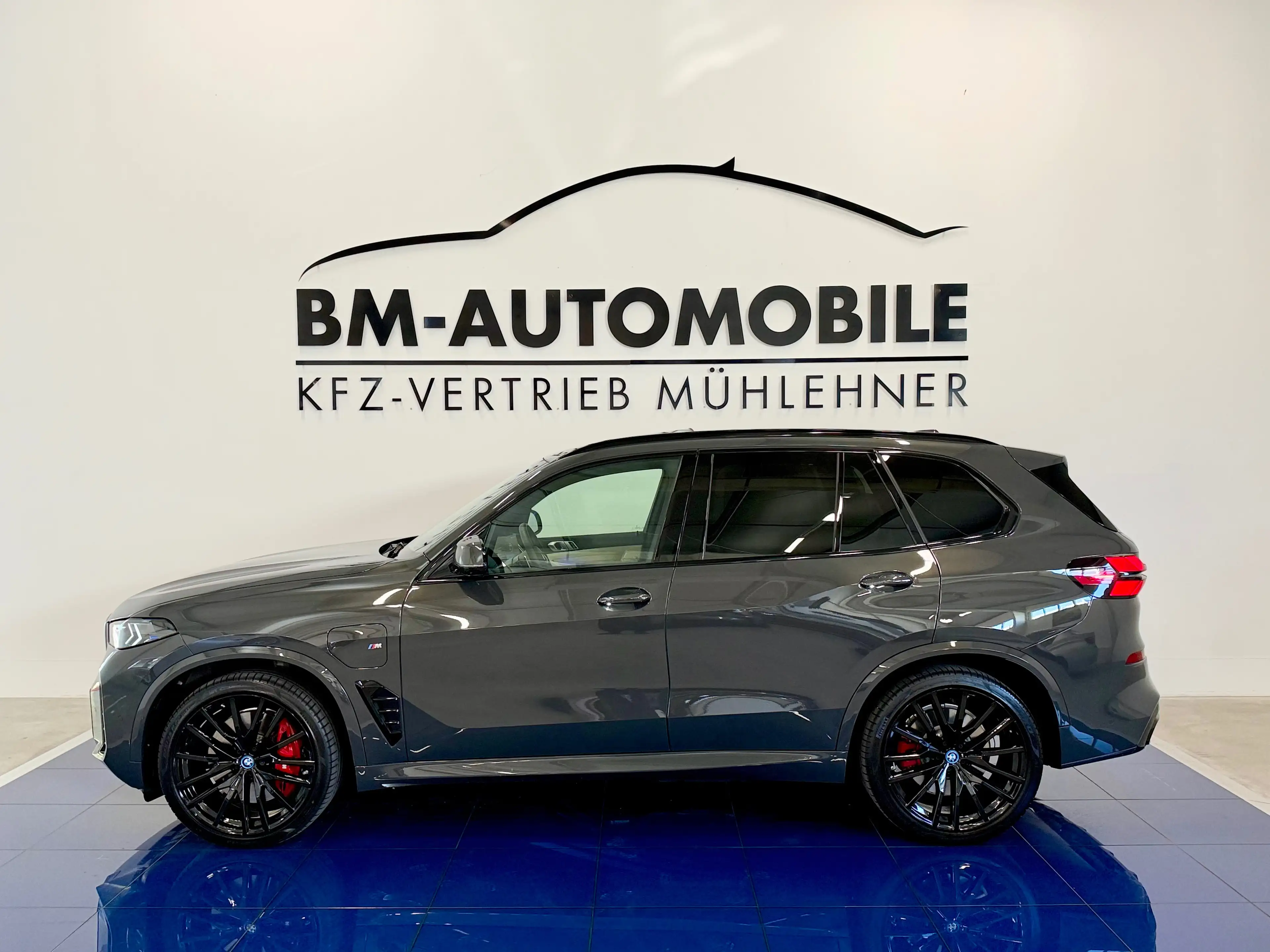 BMW X5 xDrive50e,M-Sportpaket-Pro,SkyLounge,AHK,Carbon,Luftf.,Sitzlüftung,22"Alu