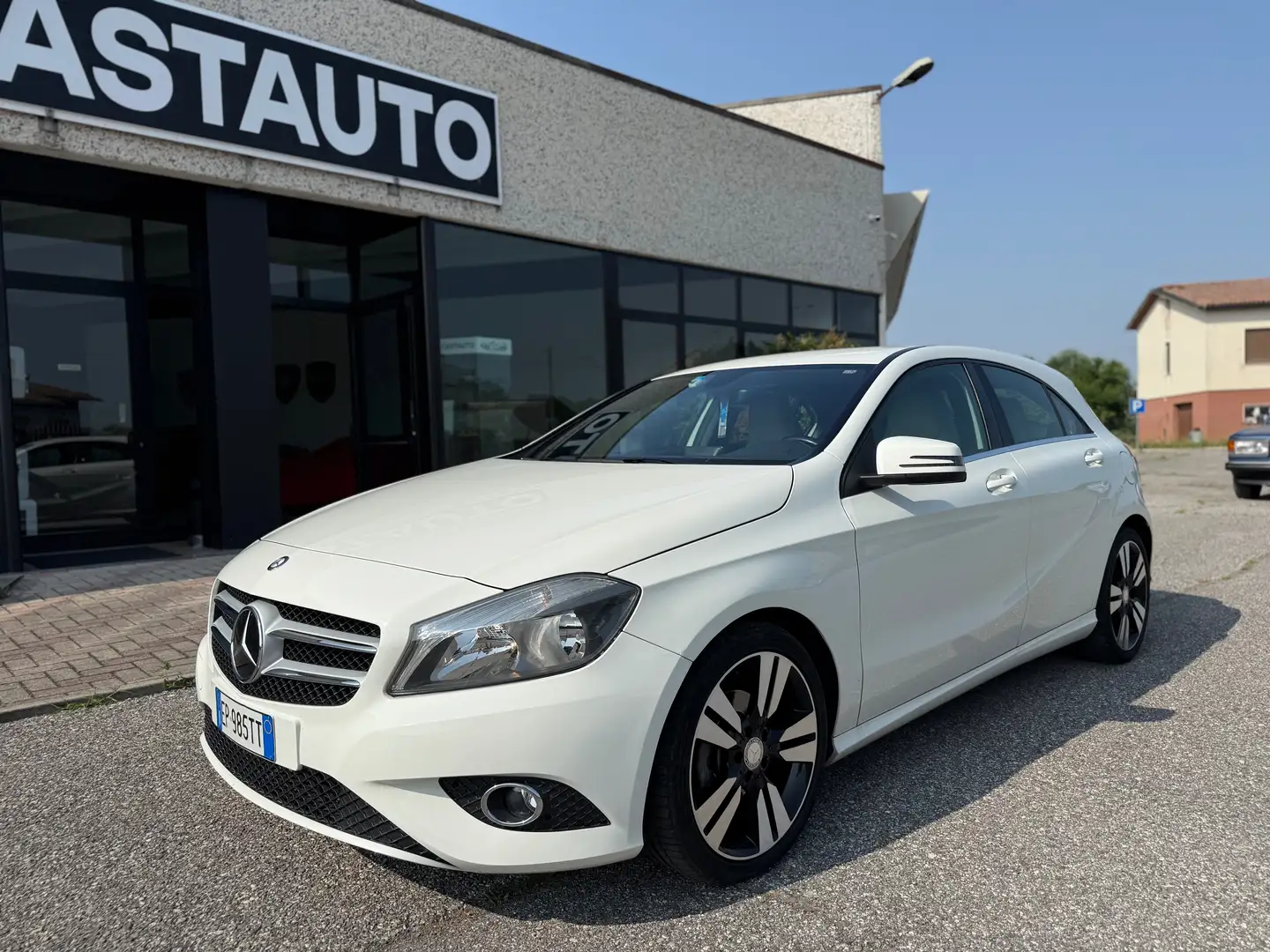 Mercedes-Benz A 180 A 180 cdi (be) Premium PELLE CAMERA Wit - 2