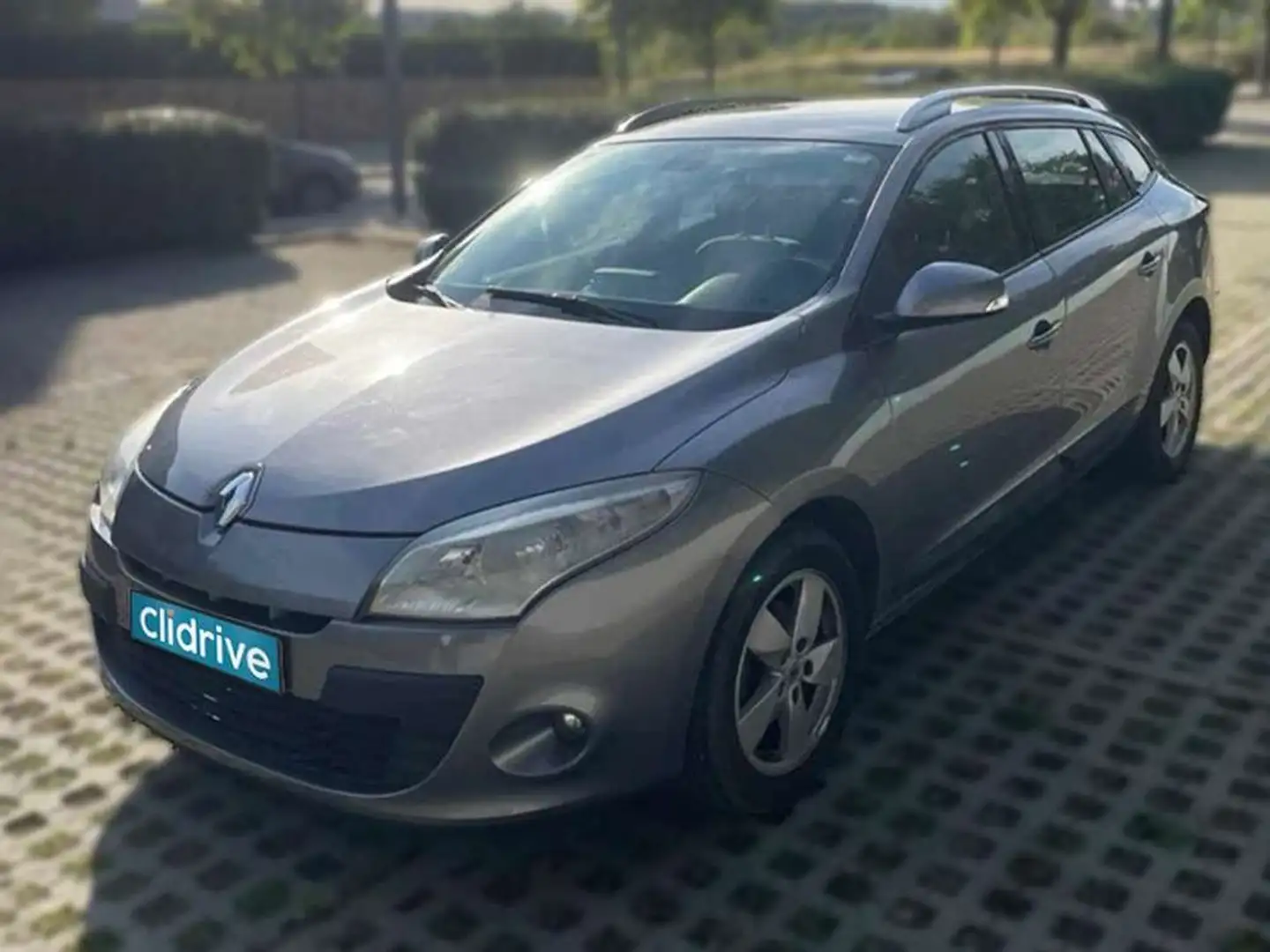 Renault Megane 1.9dCi Dynamique Gris - 1