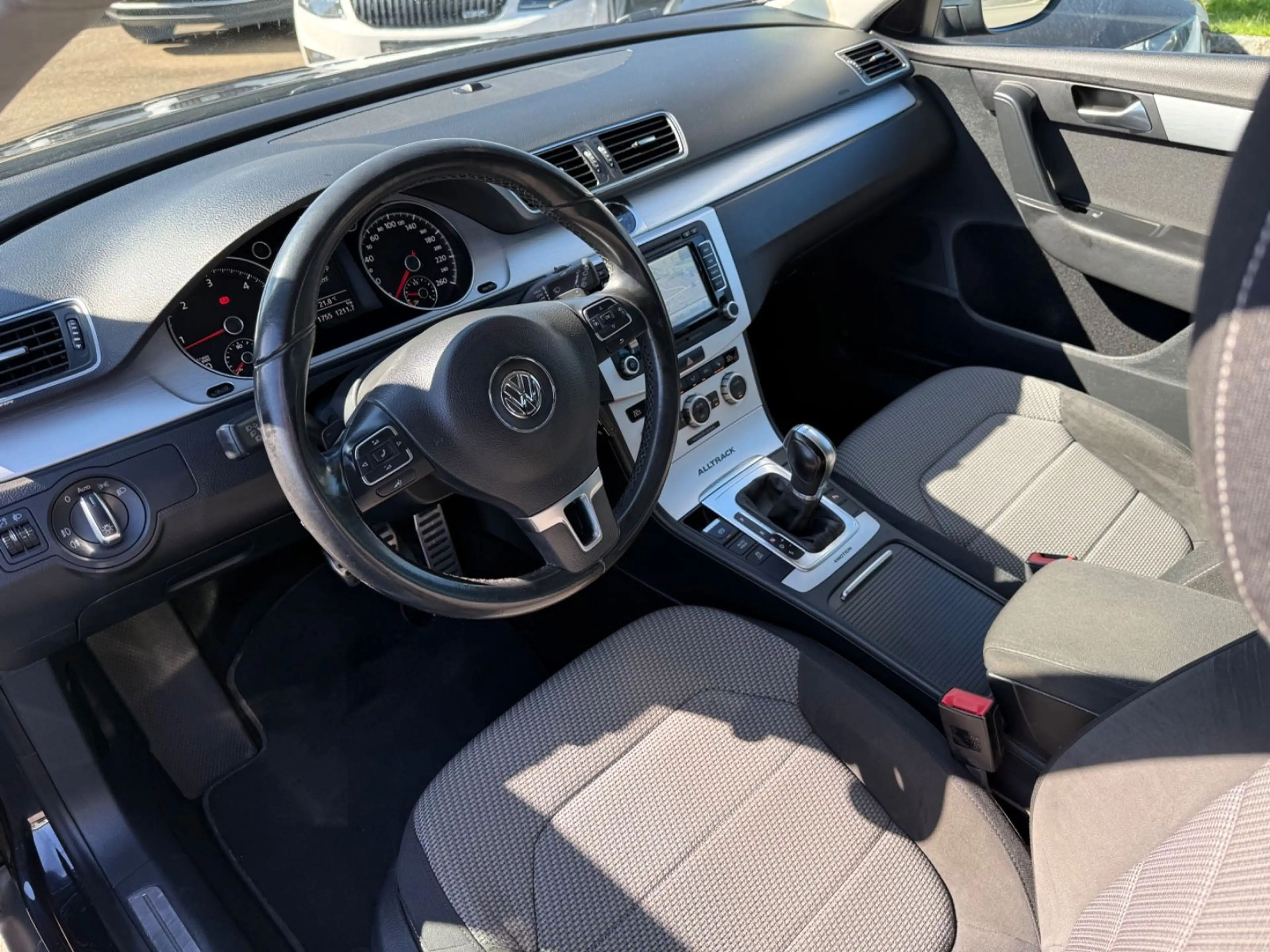 Volkswagen Passat Alltrack Variant Basis BMT 4Motion-DSG- — photo 12
