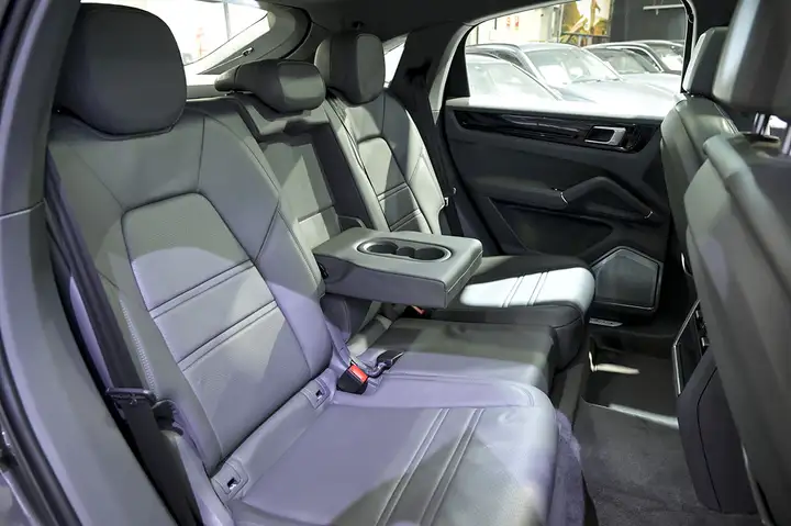 Porsche Cayenne Coupé E-Hybrid 3.0 2021, foto 17