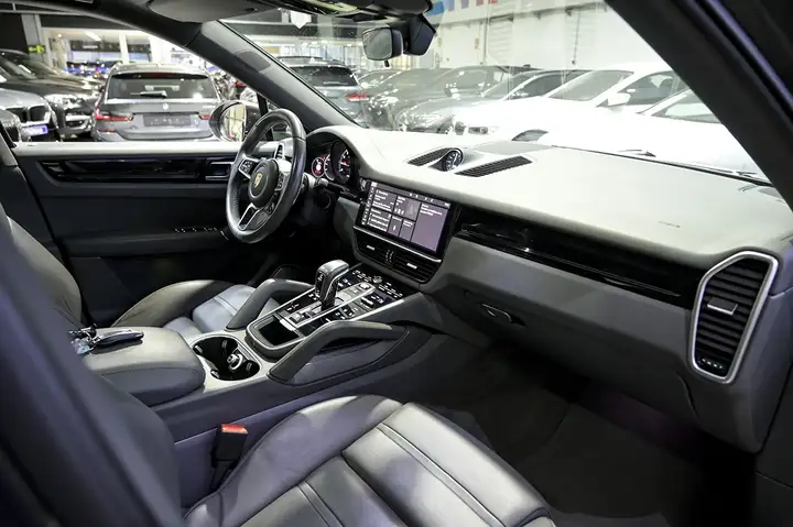 Porsche Cayenne Coupé E-Hybrid 3.0 2021, foto 36