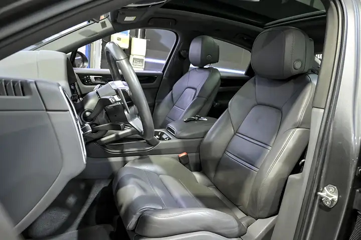 Porsche Cayenne Coupé E-Hybrid 3.0 2021, foto 24