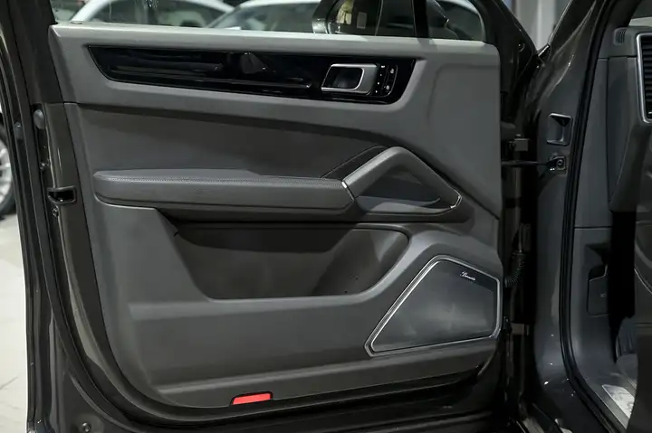 Porsche Cayenne Coupé E-Hybrid 3.0 2021, foto 22