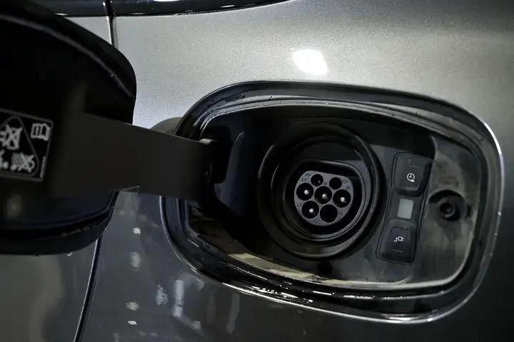 Porsche Cayenne Coupé E-Hybrid 3.0 2021, foto 21