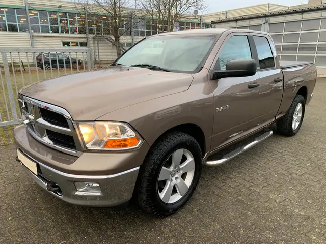 Dodge RAM 1500 4,7 L Autom. Lone Star Leder Alu-AHK-LKW Zula